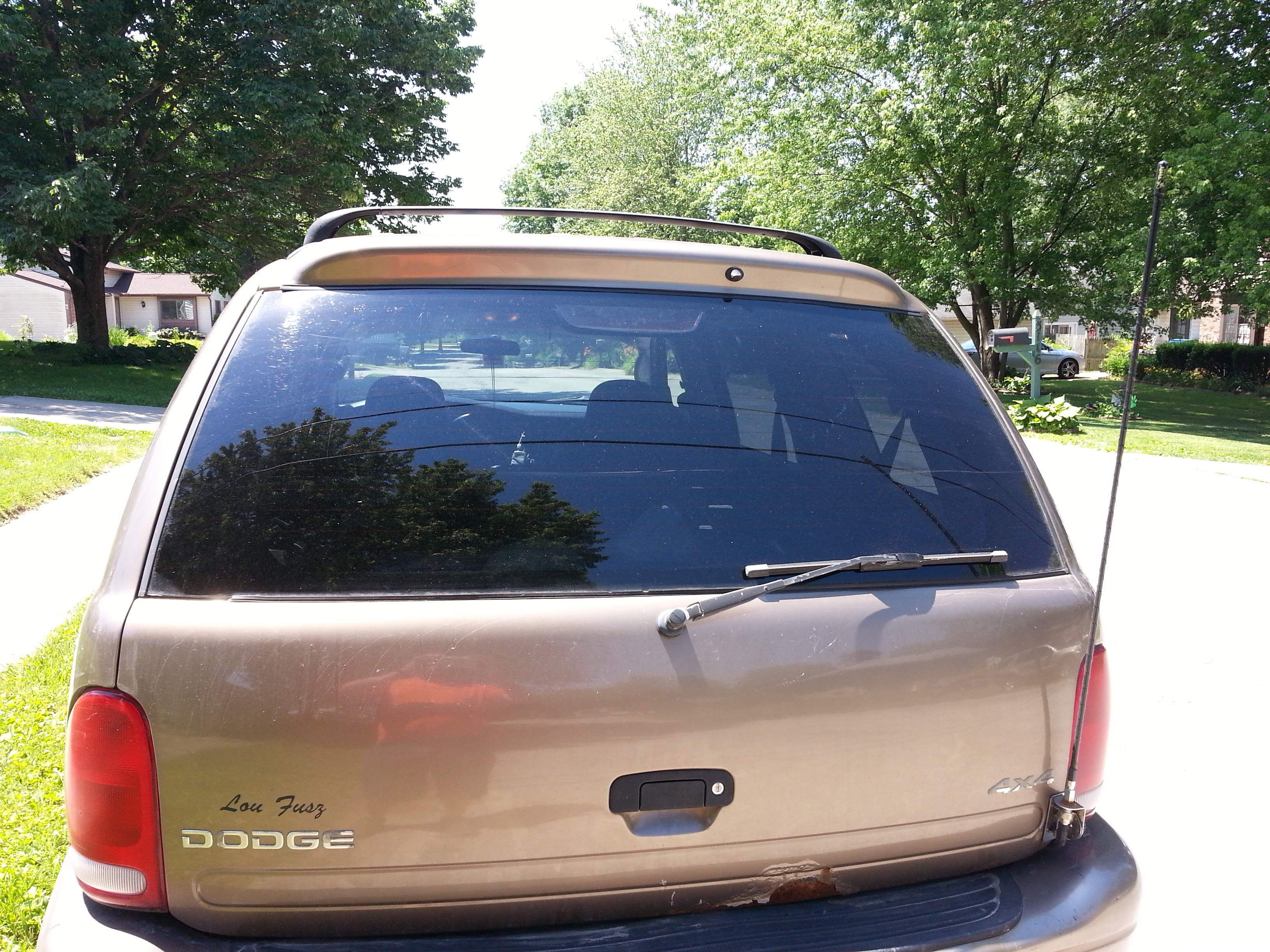 Durango Rear Hatch Antenna Mount : 5 Steps - Instructables