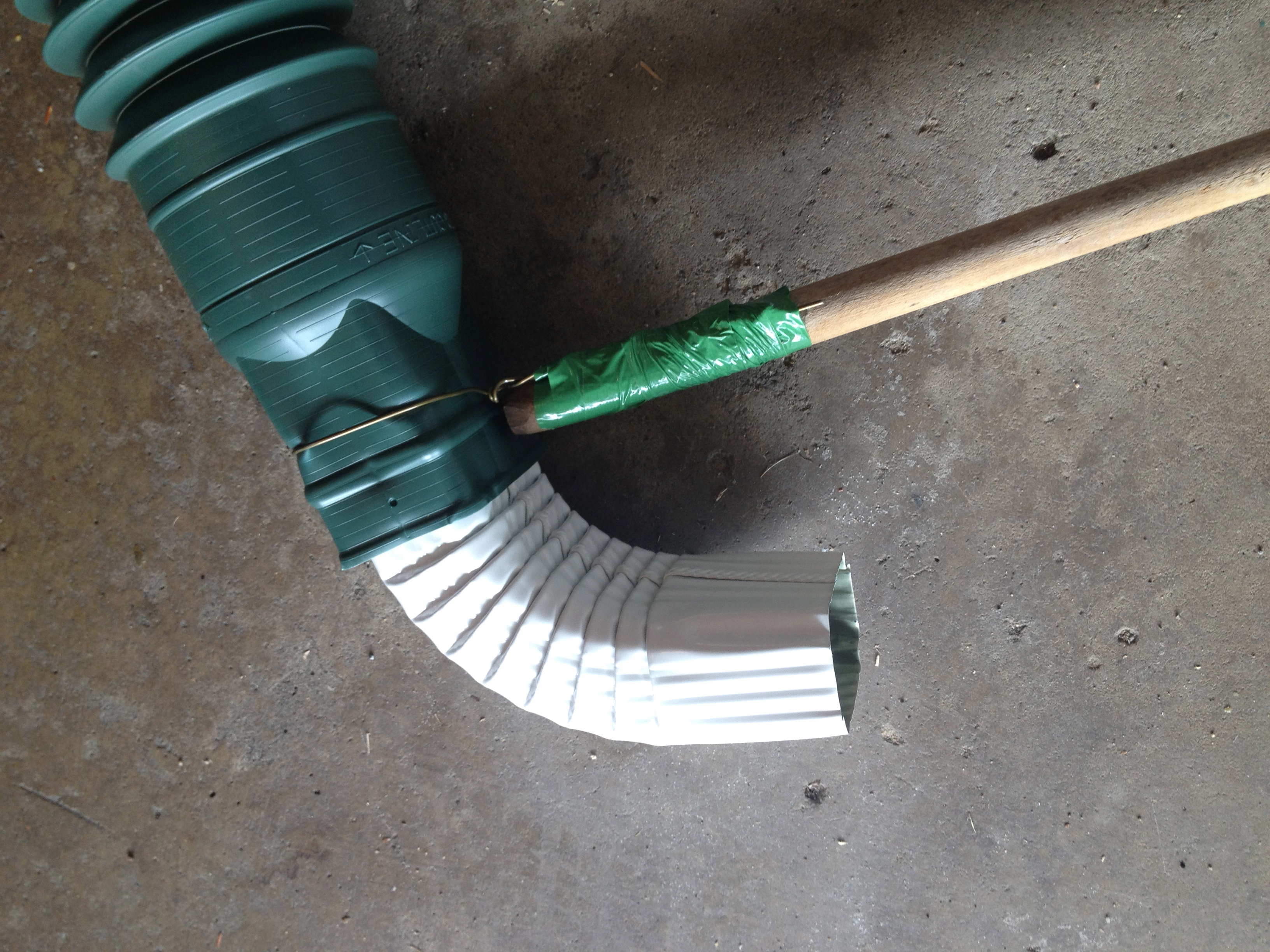 Leaf Vacuum Extension Using a Leaf Blower 4 Steps (with Pictures
