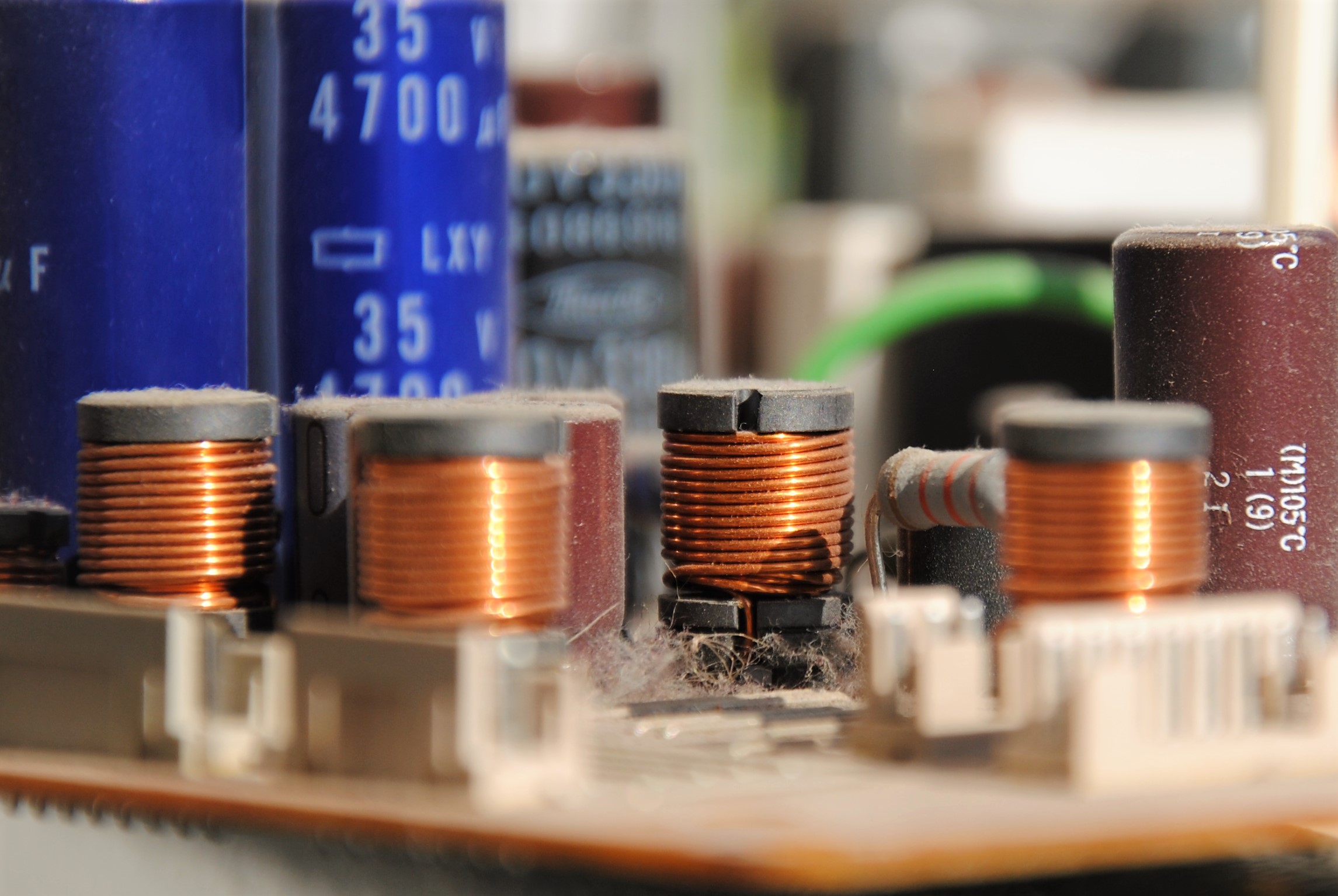 How to Desolder Electronic Components From Circuit Boards 7 Tips & Tricks Free Parts for