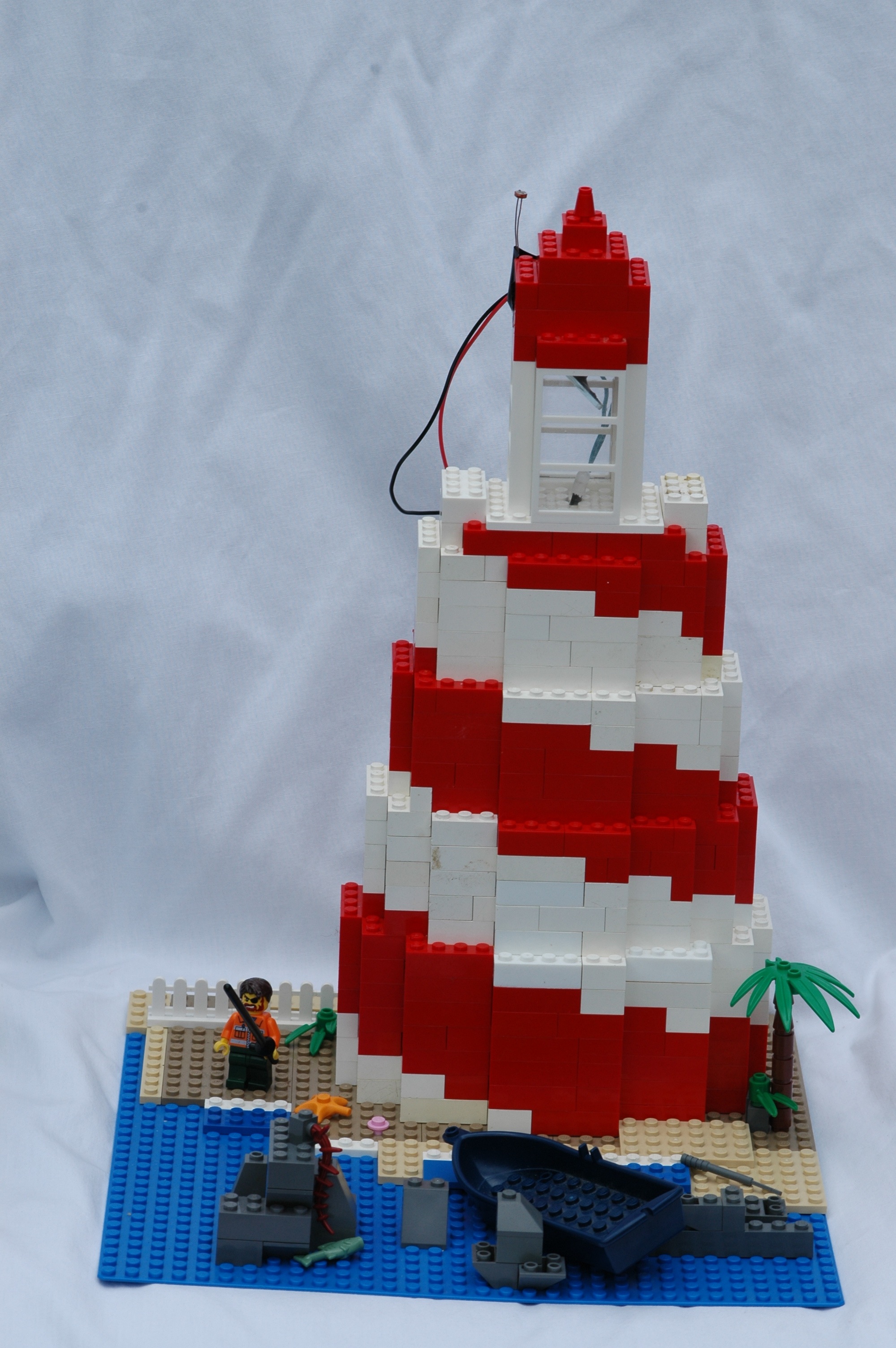 Arduino Controlled Lego Lighthouse 8 Steps (with Pictures