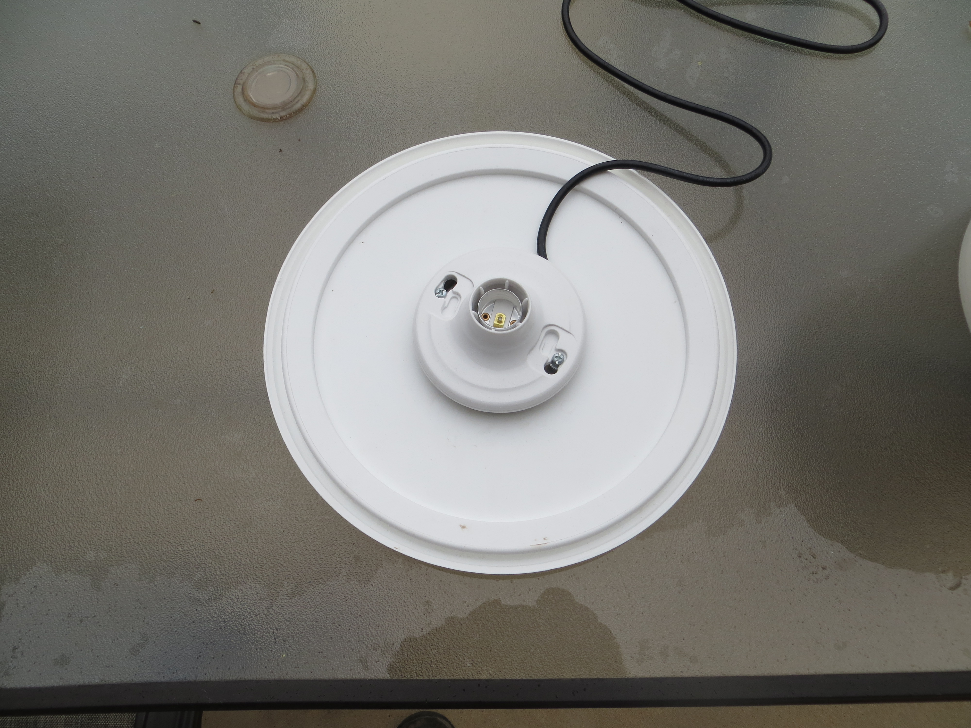 Camp Light / Bucket Light 9 Steps Instructables