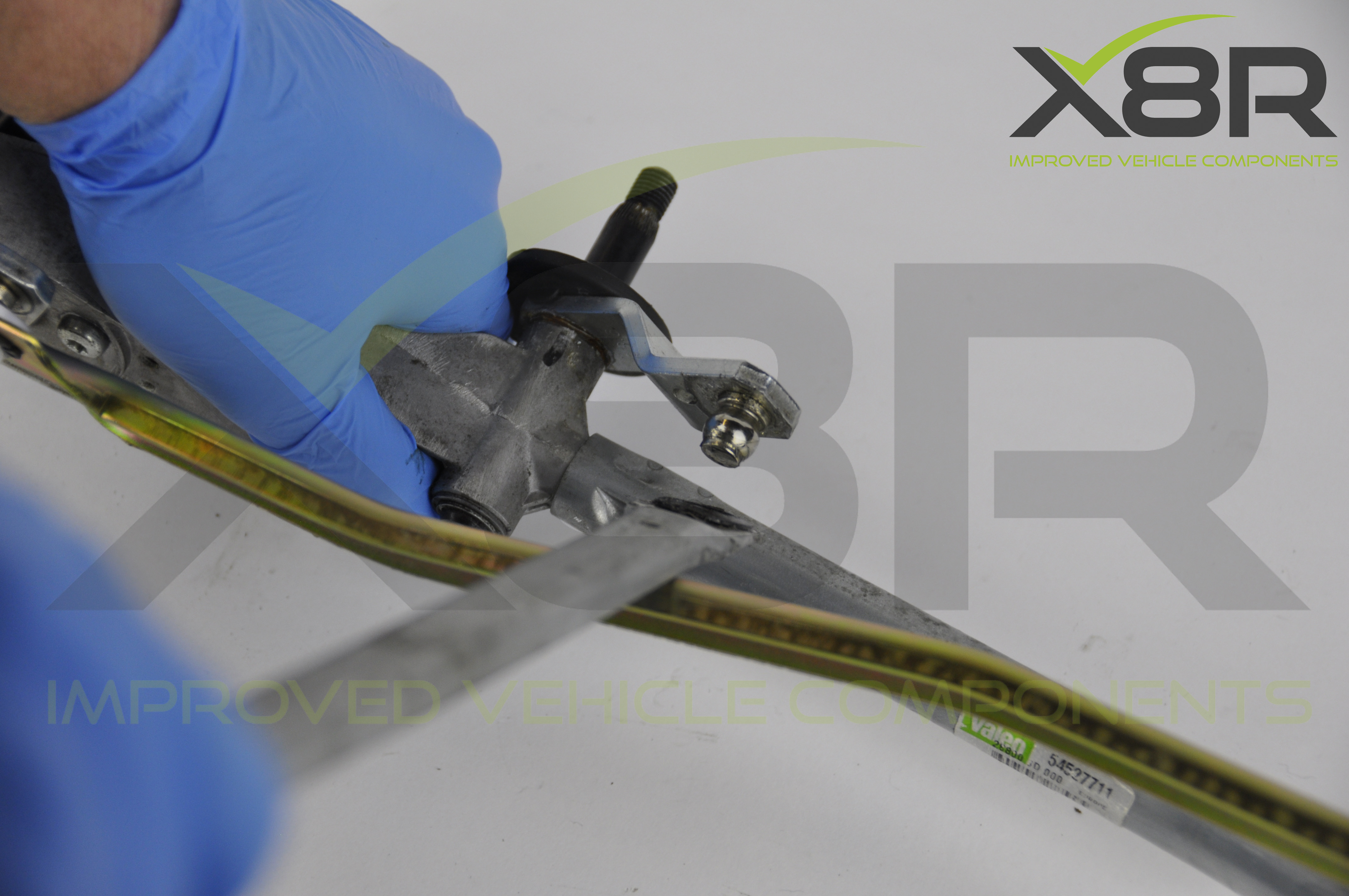 Fits Nissan Qashqai J10 JJ10 20072015 Front Windscreen Wiper Motor