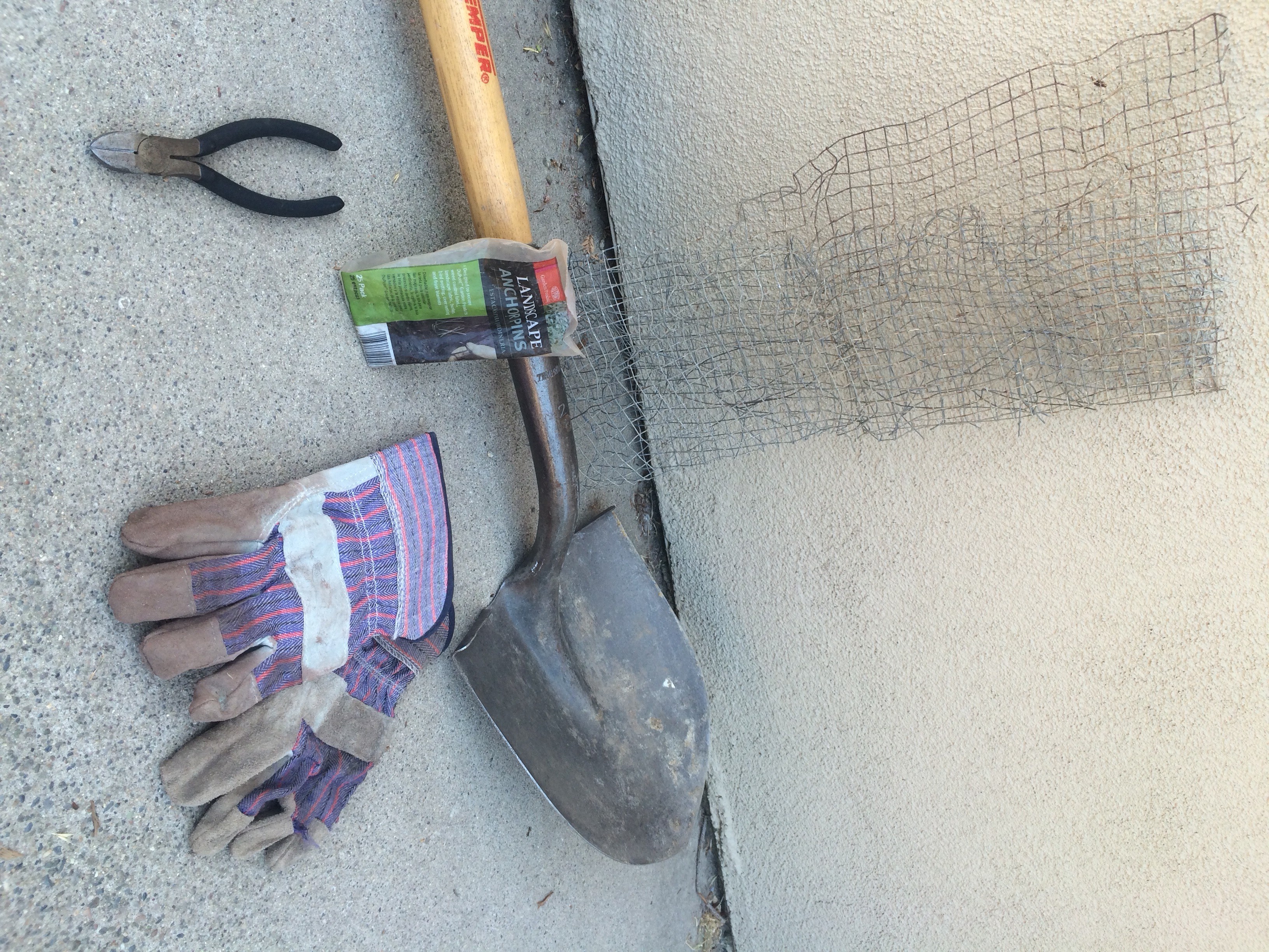 Prevent Dogs From Digging Out Easy Fix 4 Steps Instructables