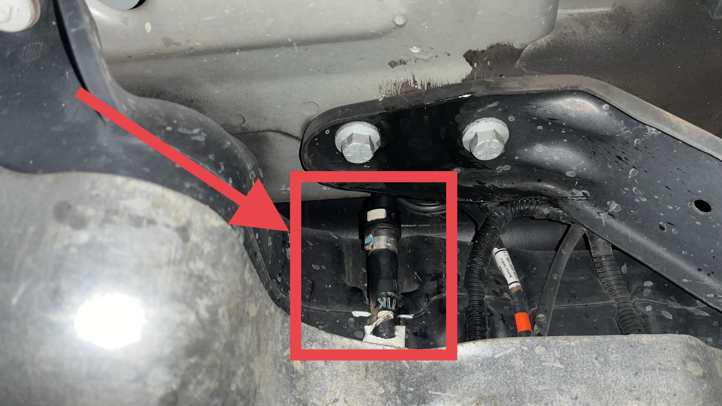 Draining AdBlue From LandRover Discovery Sport (20142019) 5 Steps Instructables