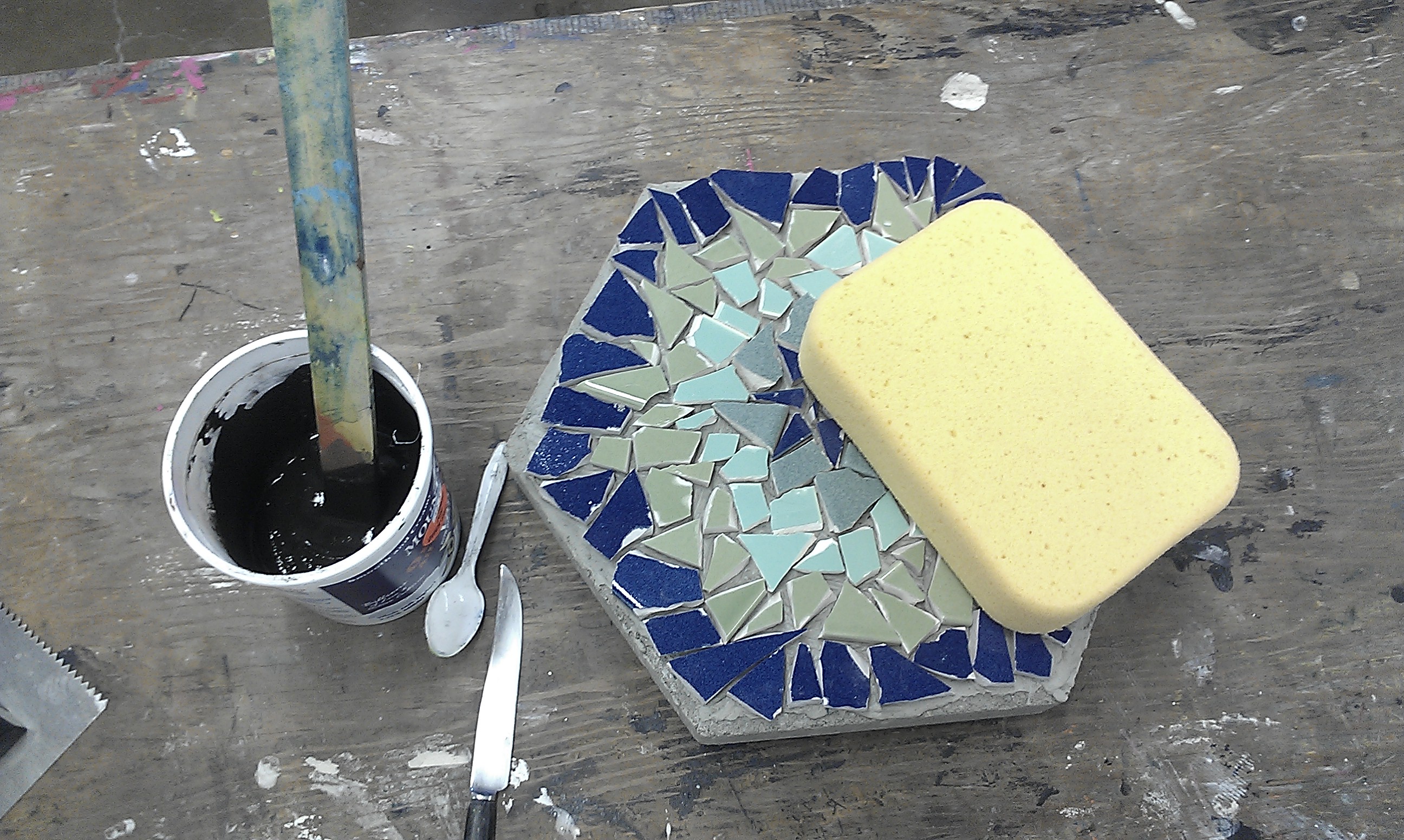Recycle Ceramics Into Awesome Mosaic Stepping Stones 15 Steps