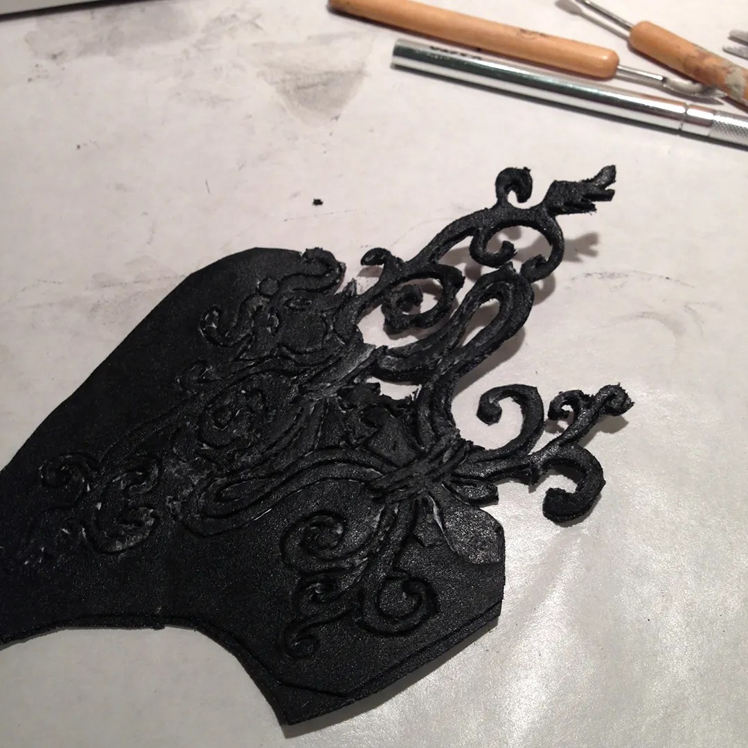 Angelic Armour Worbla Breastplate and Fabric Gambeson 9 Steps (with