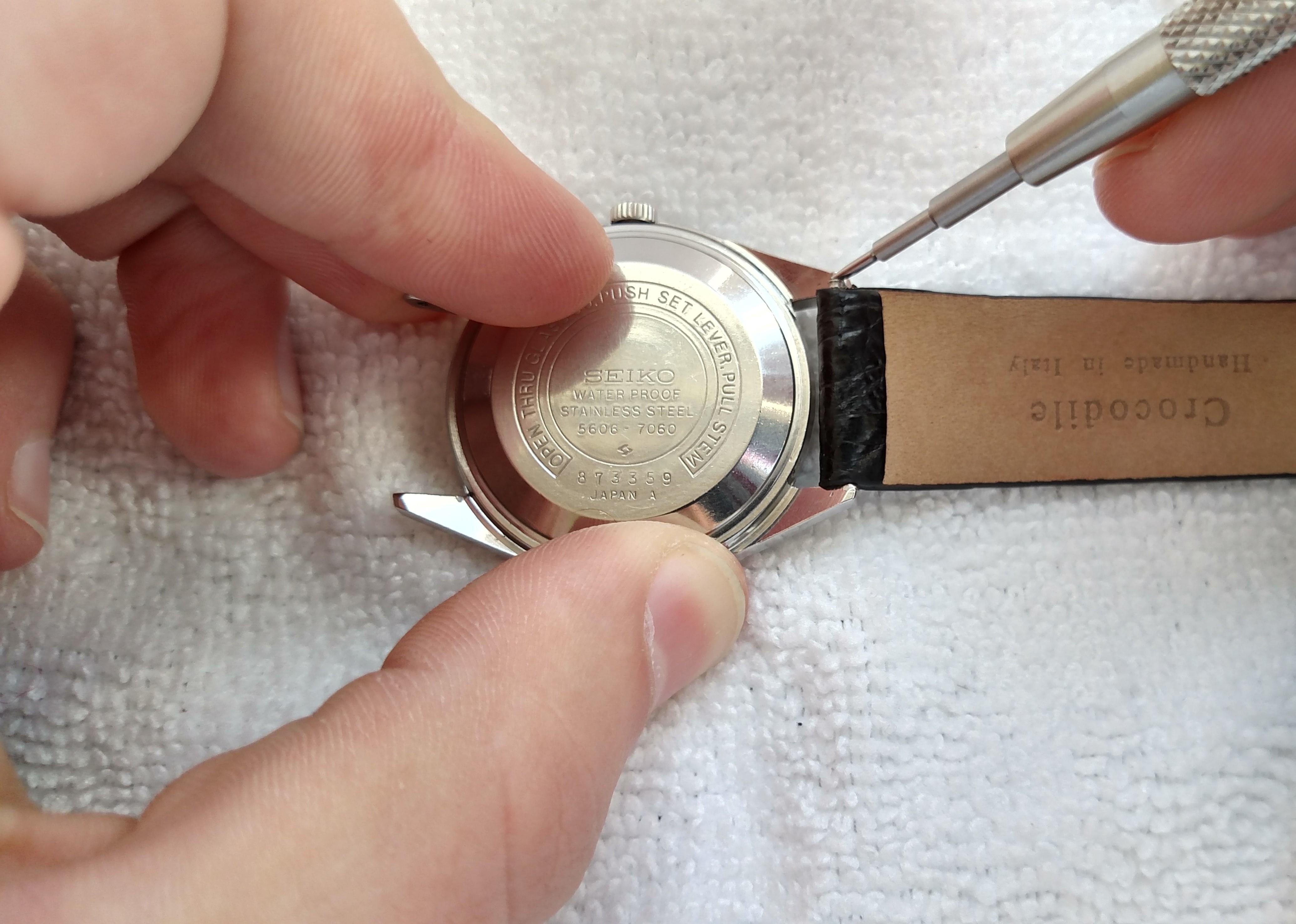 How to Replace a Watch Strap 6 Steps (with Pictures) Instructables