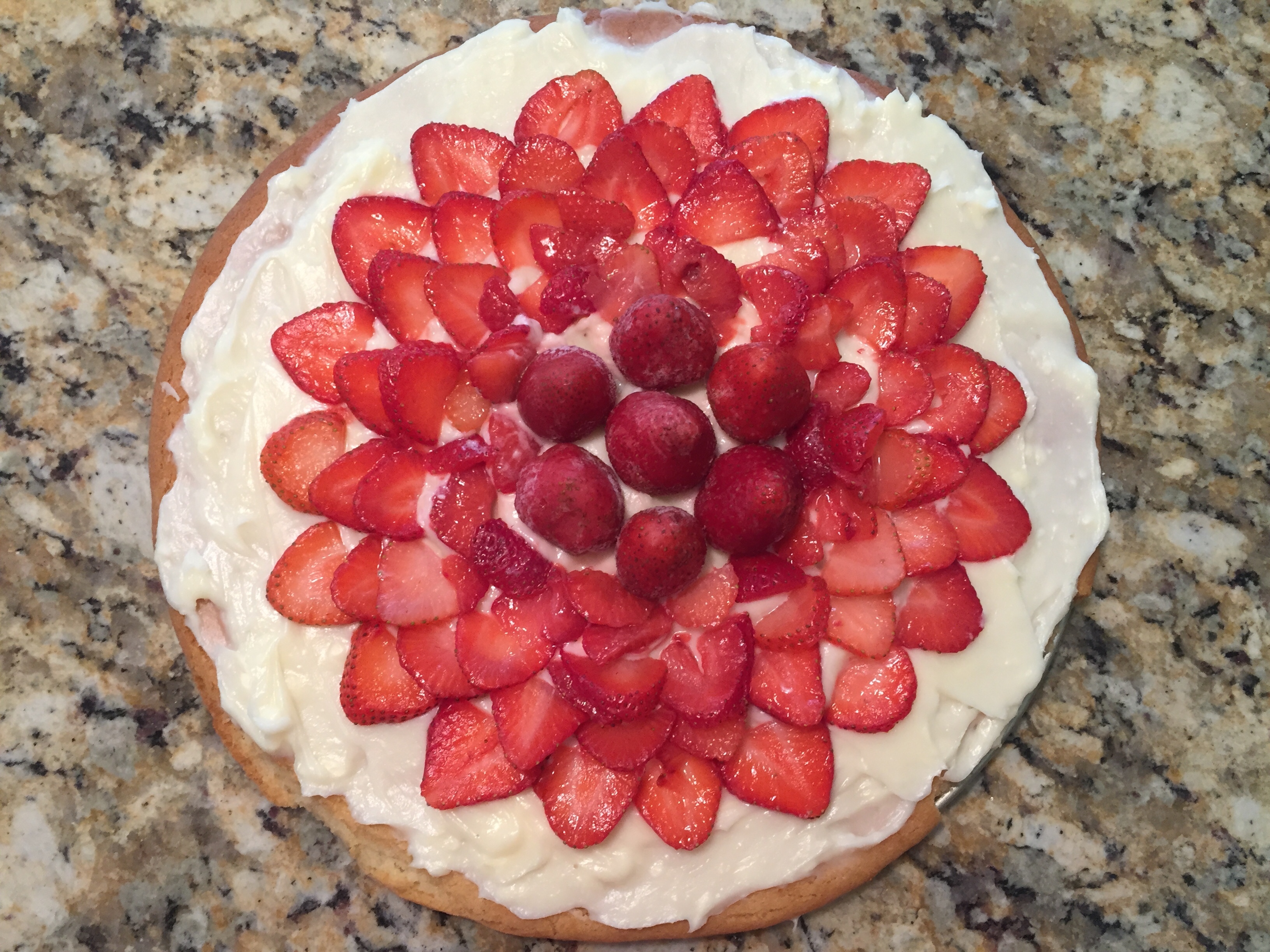 AMAZING Strawberry Dessert Pizza 4 Steps Instructables