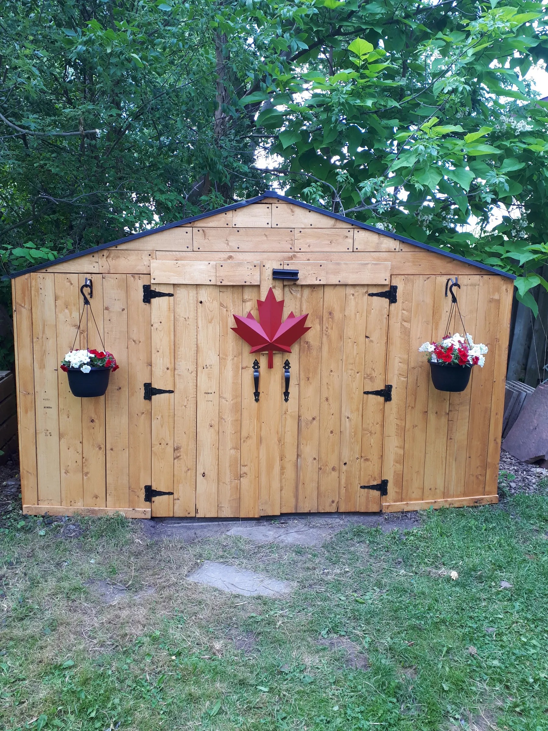 Upgrade an OLD Metal Shed Exterior 8 Steps (with Pictures