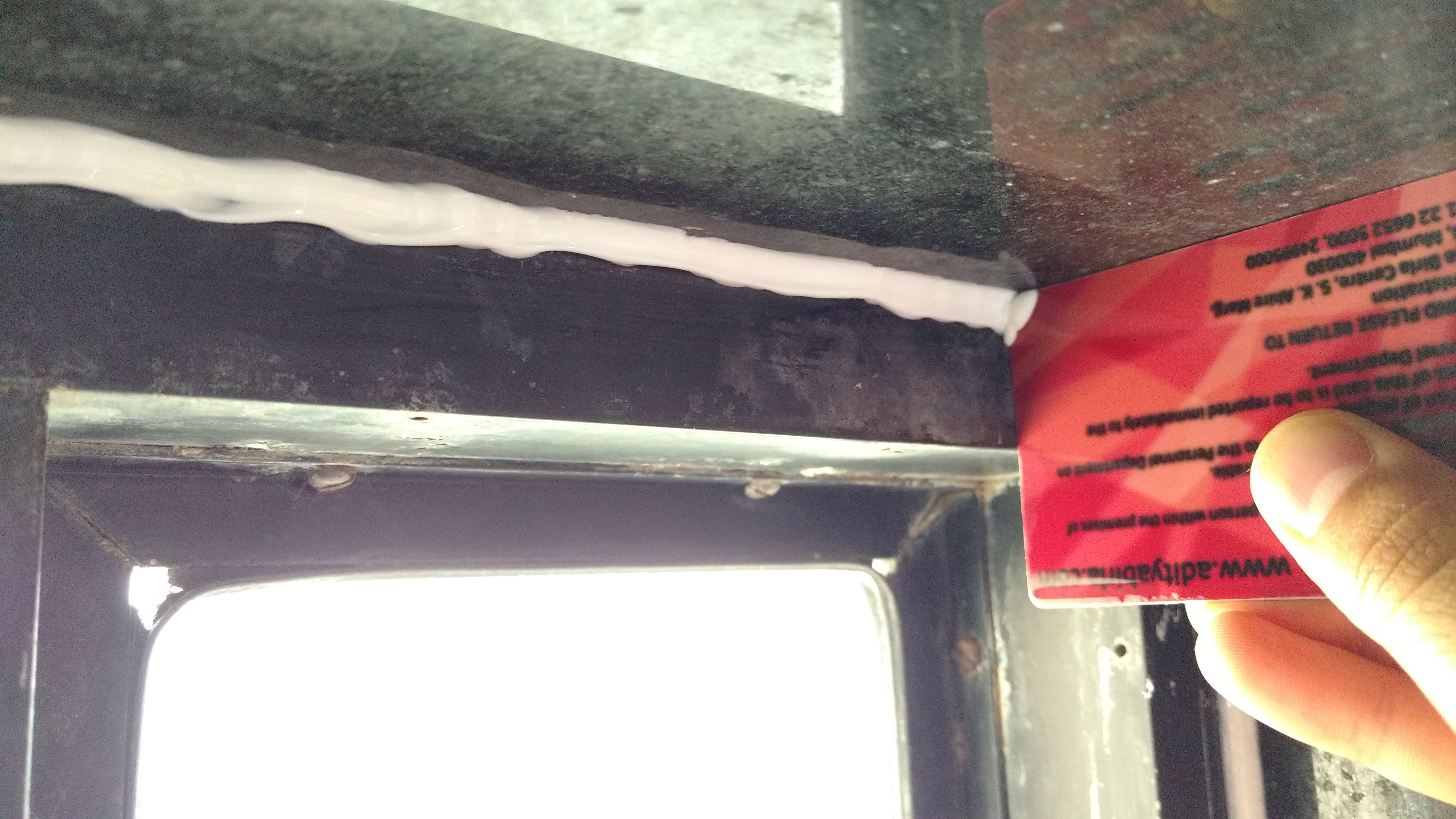 How to Apply Silicone Sealant in Bathrooms, Toilets and Kitchens. 7