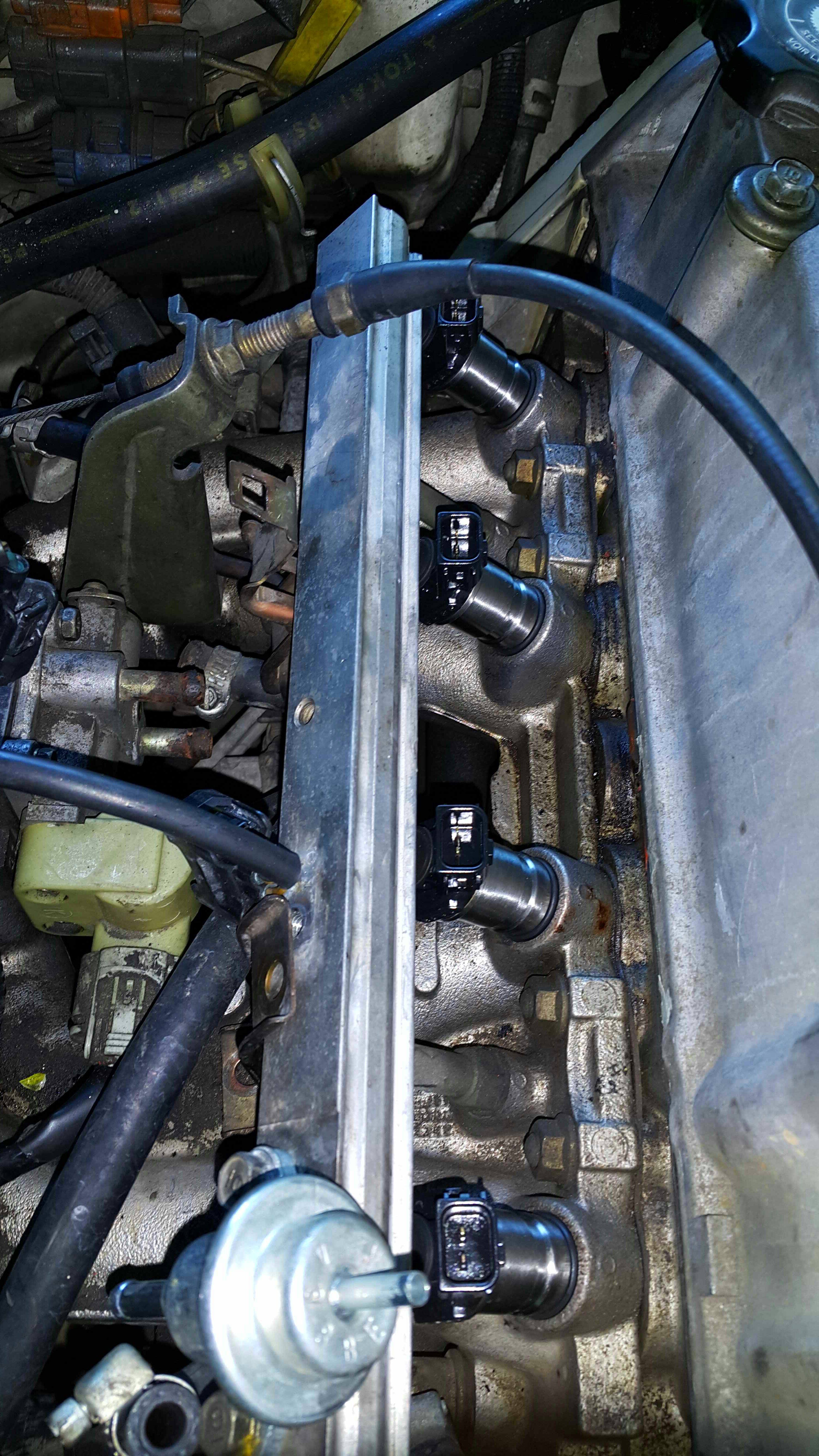 Replacing Fuel Injectors (Honda Civic 1999 D15B) 6 Steps (with Pictures) Instructables