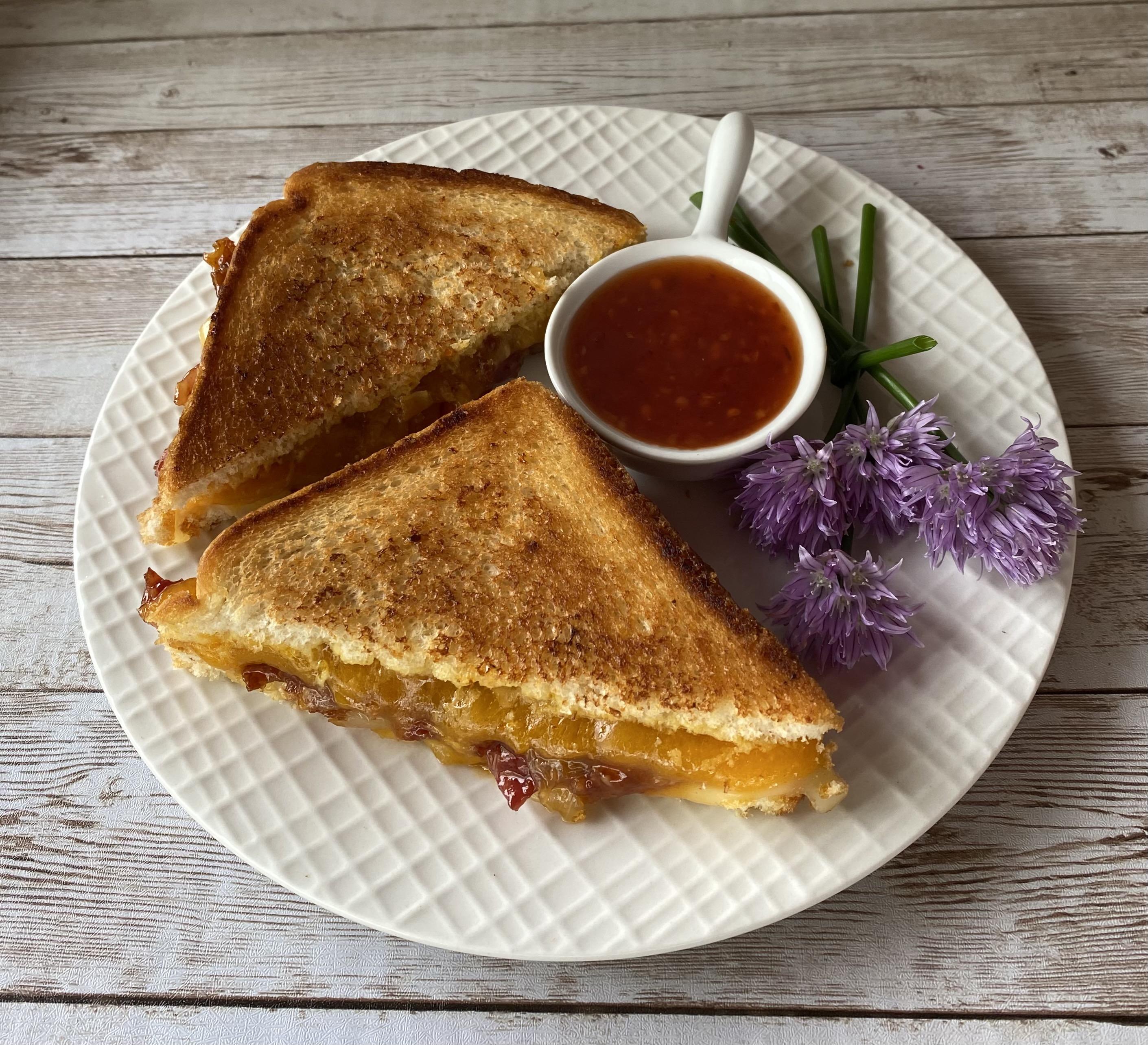 Sweet Thai Bacon Jam Grilled Cheese 6 Steps (with Pictures