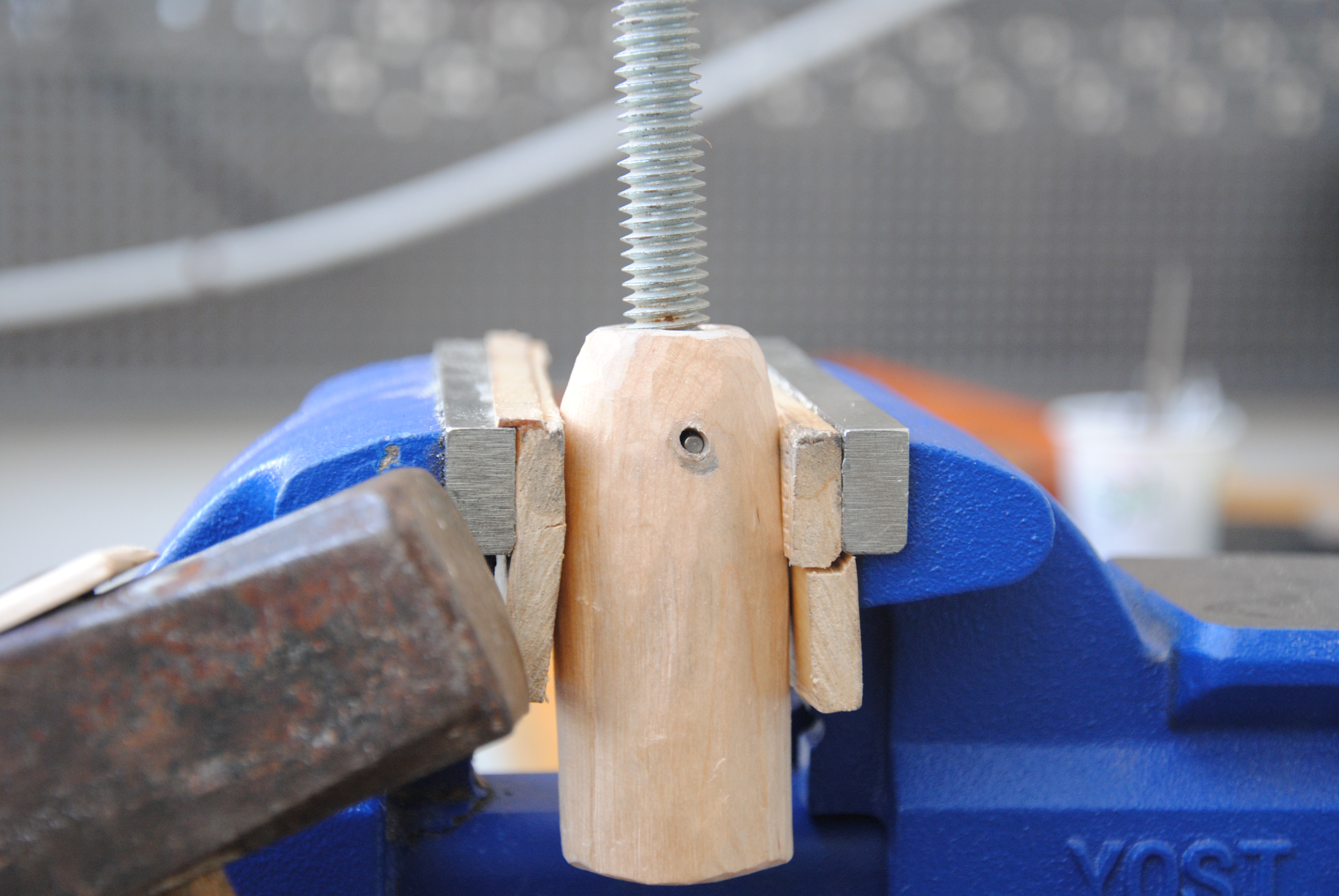 DIY Bent Plywood Long Reach CClamps Without Bending Plywood! (Broken Sofa to Clamp!) 9 Steps