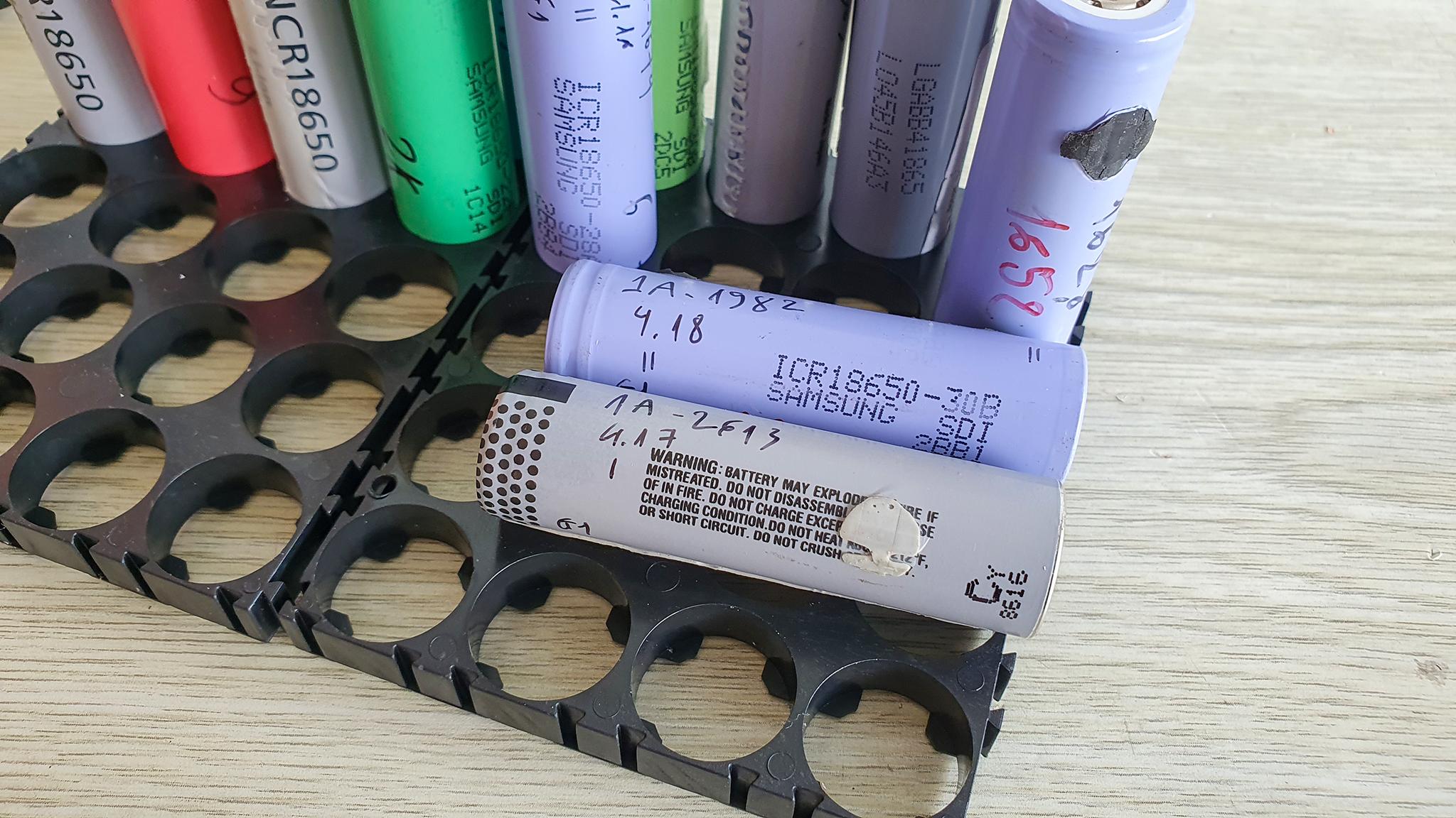 Lowcost Portable Power Station From Old Laptop Batteries 8 Steps