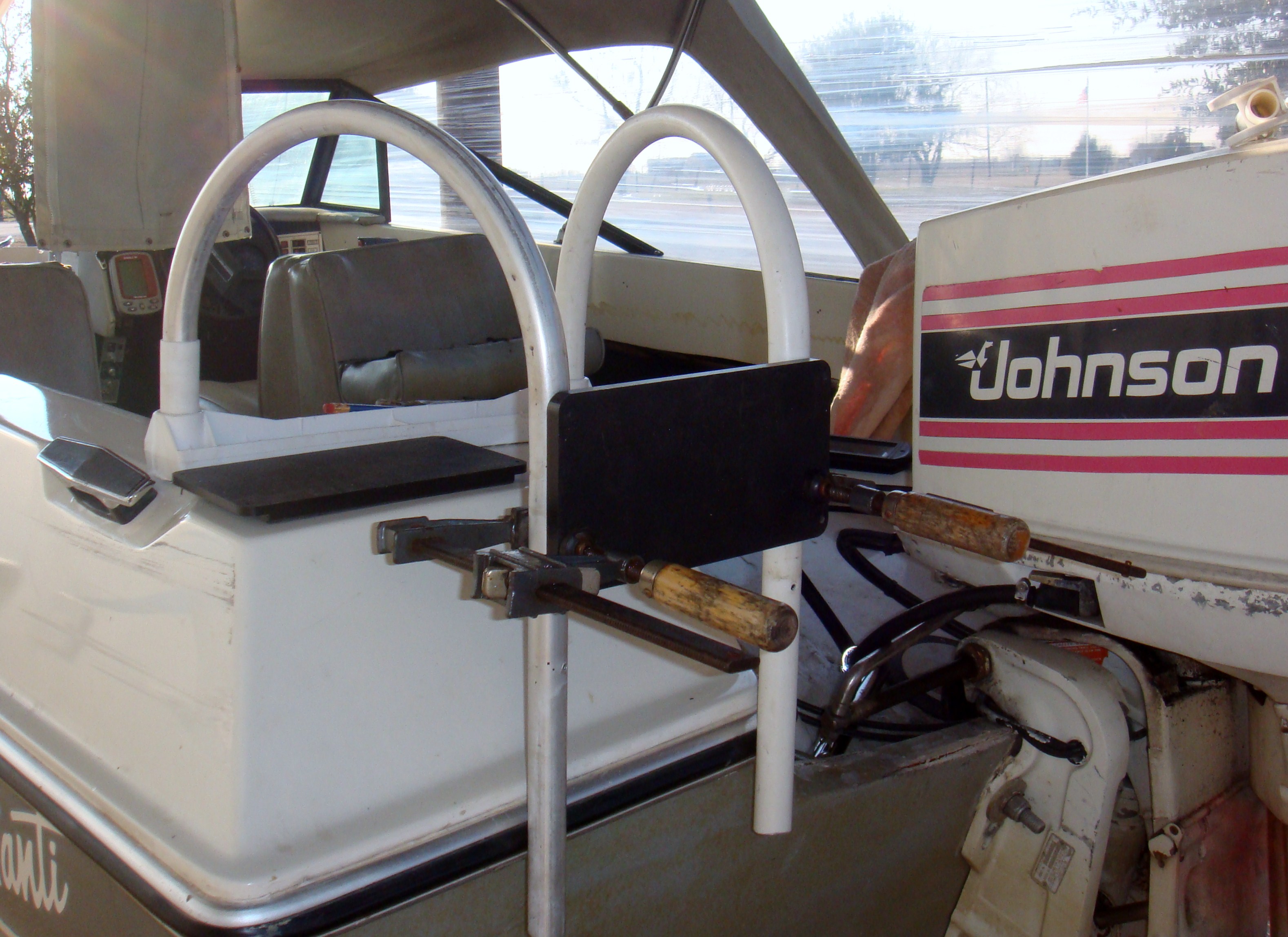 Make a Trolling Motor Mount From a Gunwale Hook Type Boarding Ladder