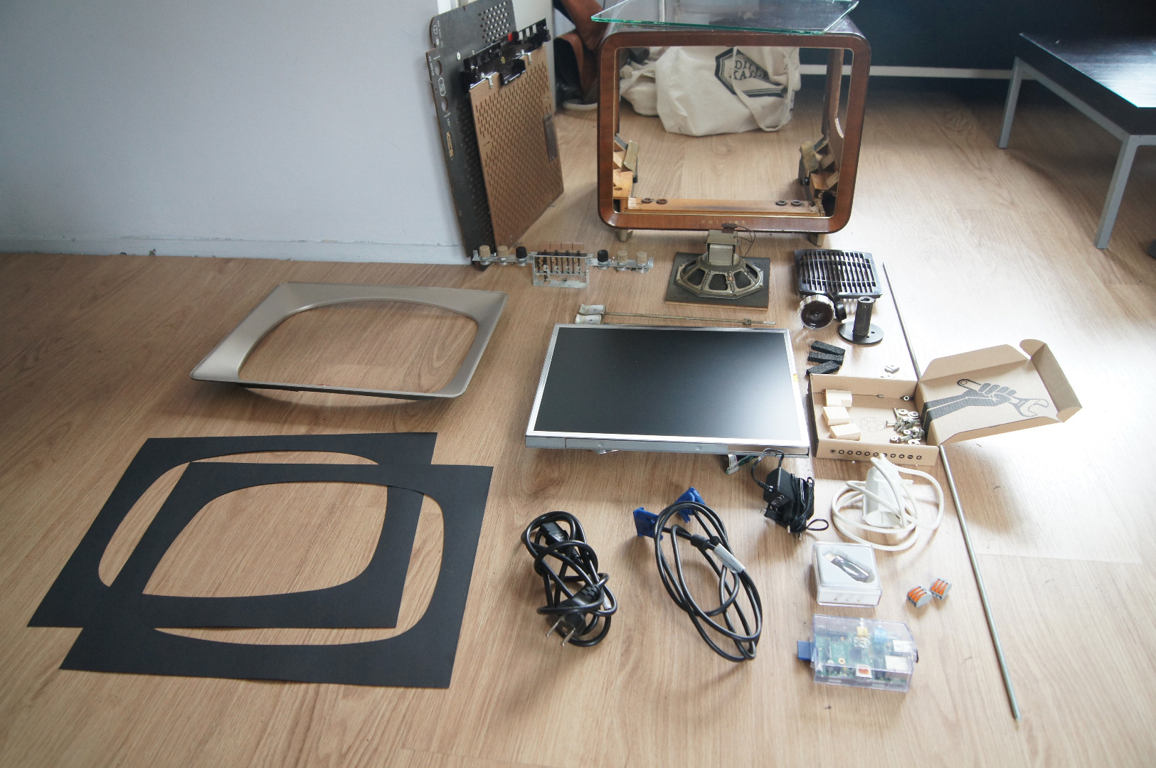 Ombrovision Vintage Tv Turned Into Rainy Weather Alarm 5 Steps (with Pictures) Instructables