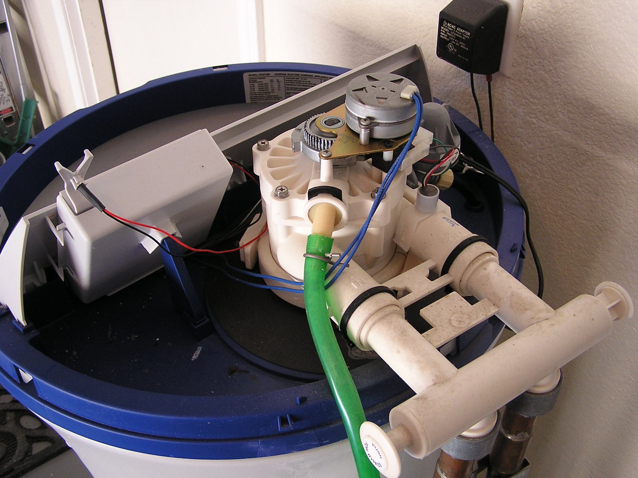 Repair a Leaking Water Softener Reservoir. 6 Steps Instructables