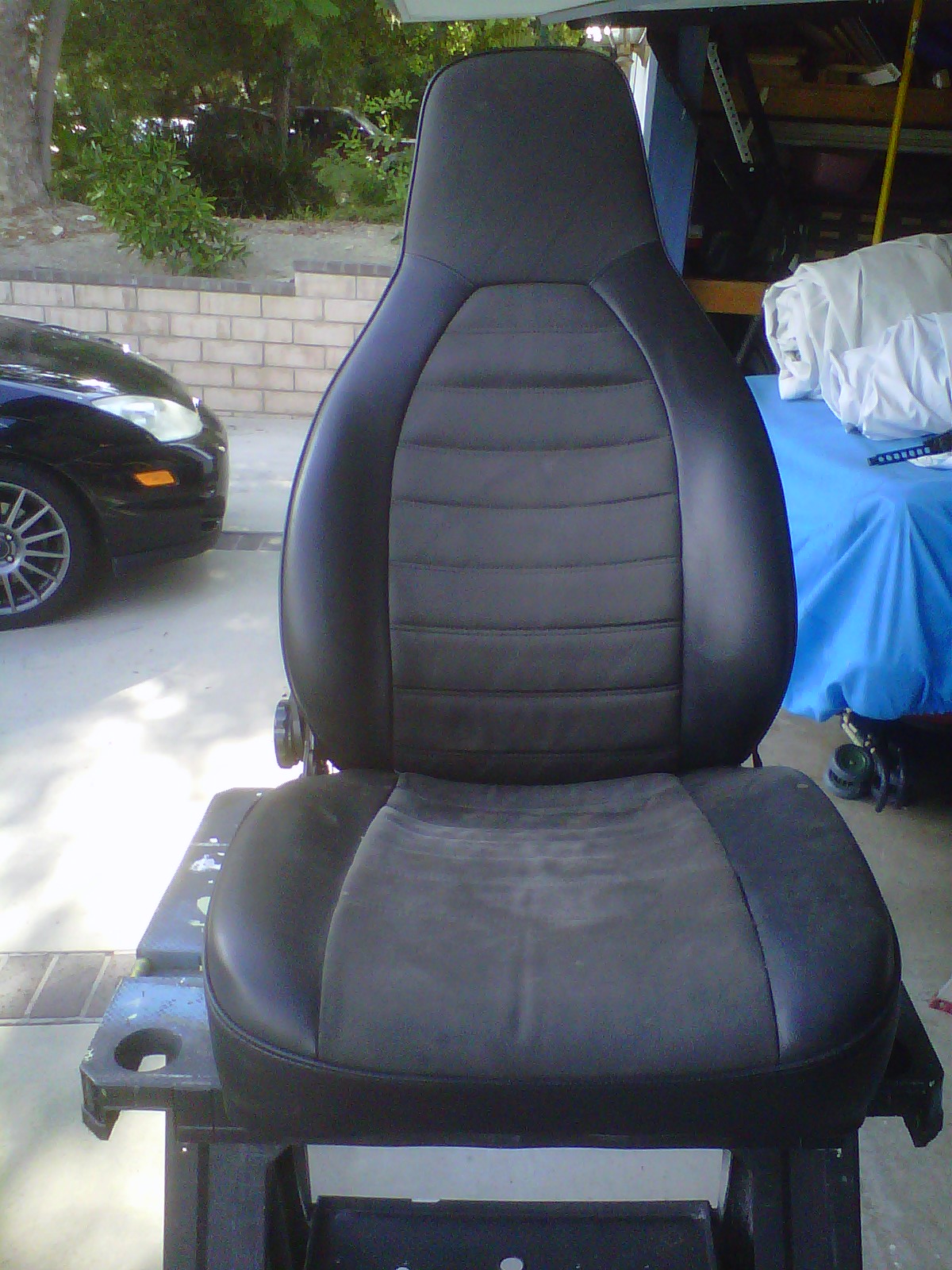 Man Cave Work Stool (Car Seat Conversion) 6 Steps (with Pictures