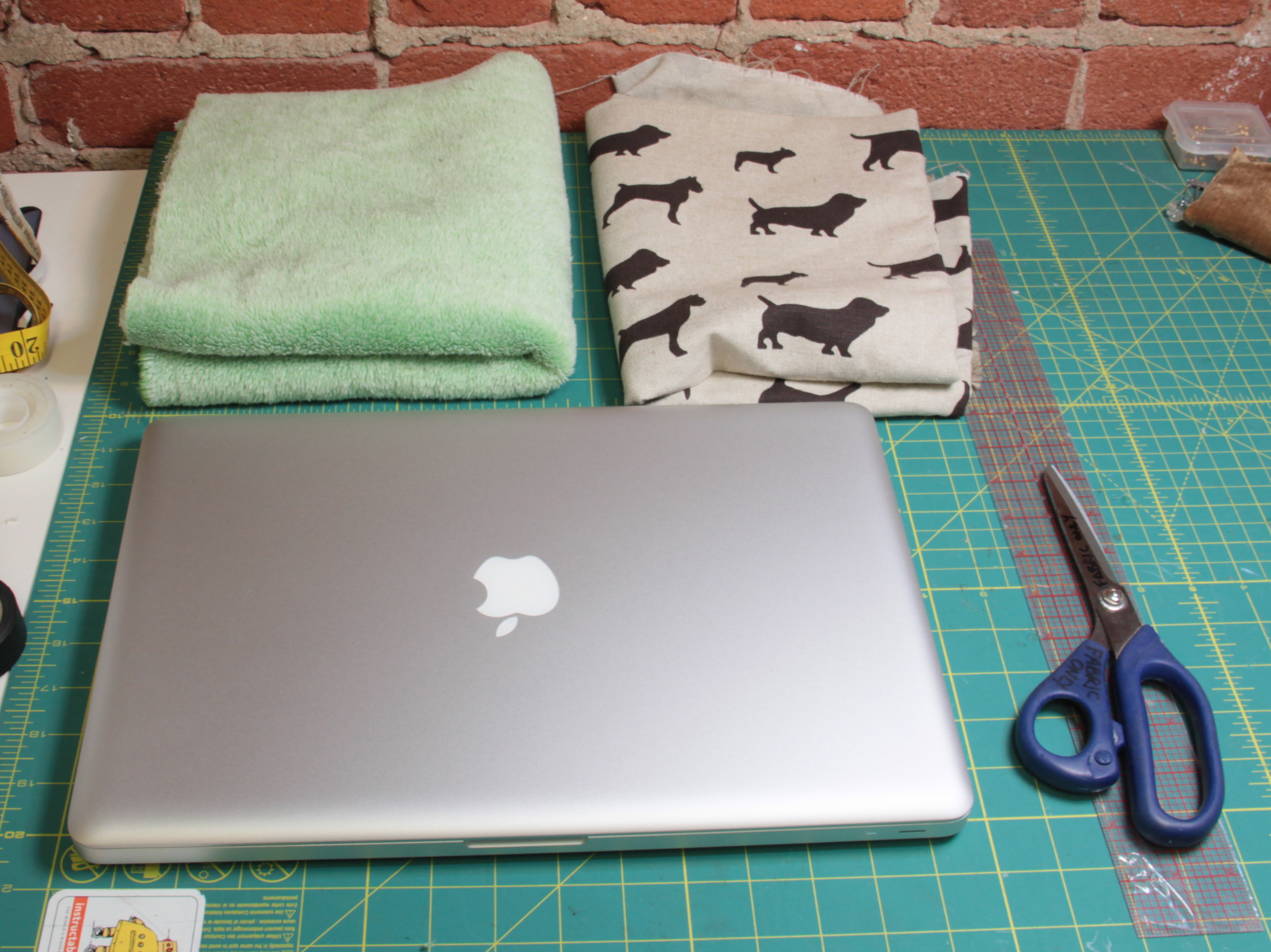 Easy to Make Laptop Sleeve 6 Steps (with Pictures) Instructables