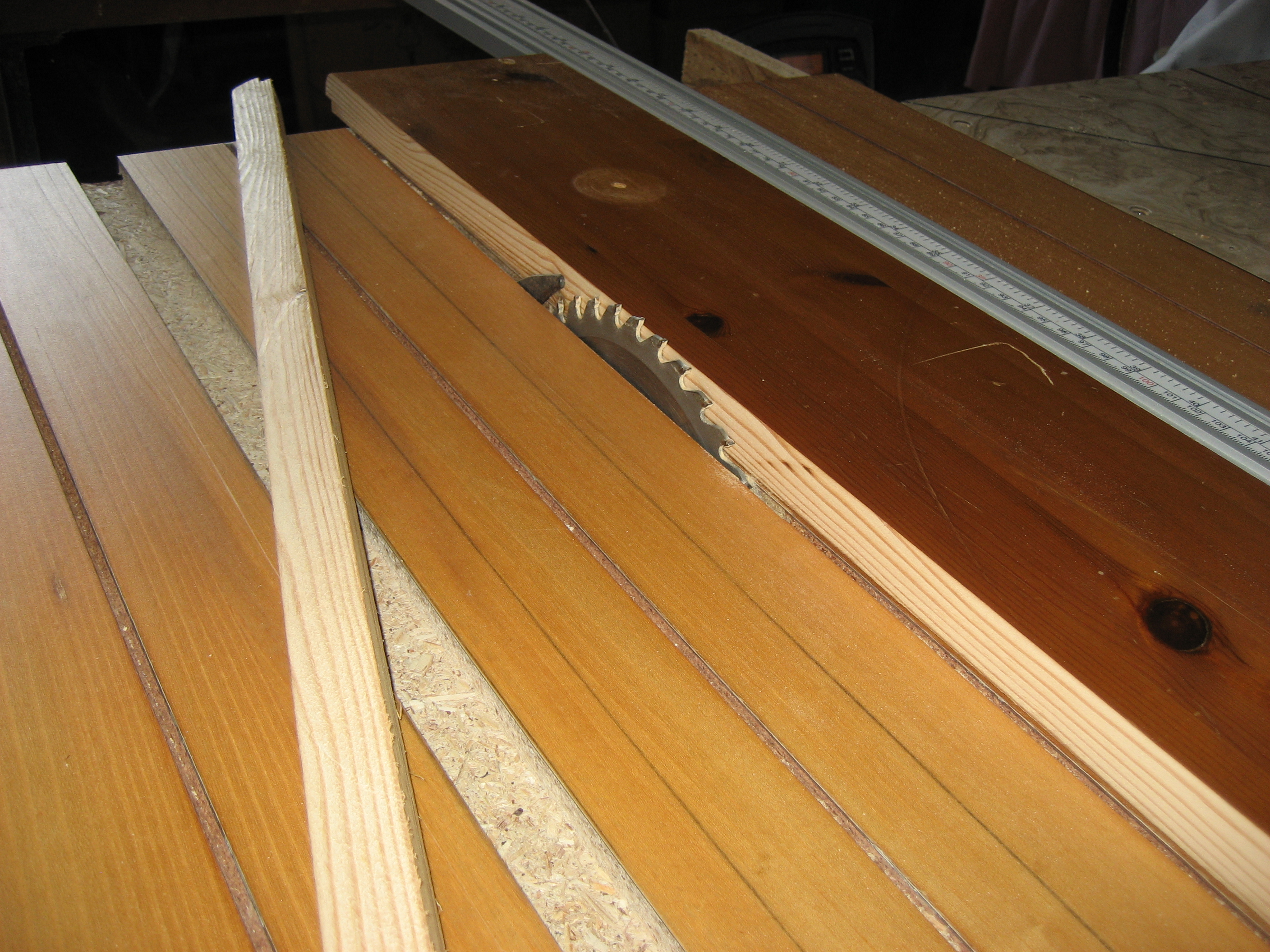 Biscuit Jointer Spline Jig Build. 6 Steps (with Pictures