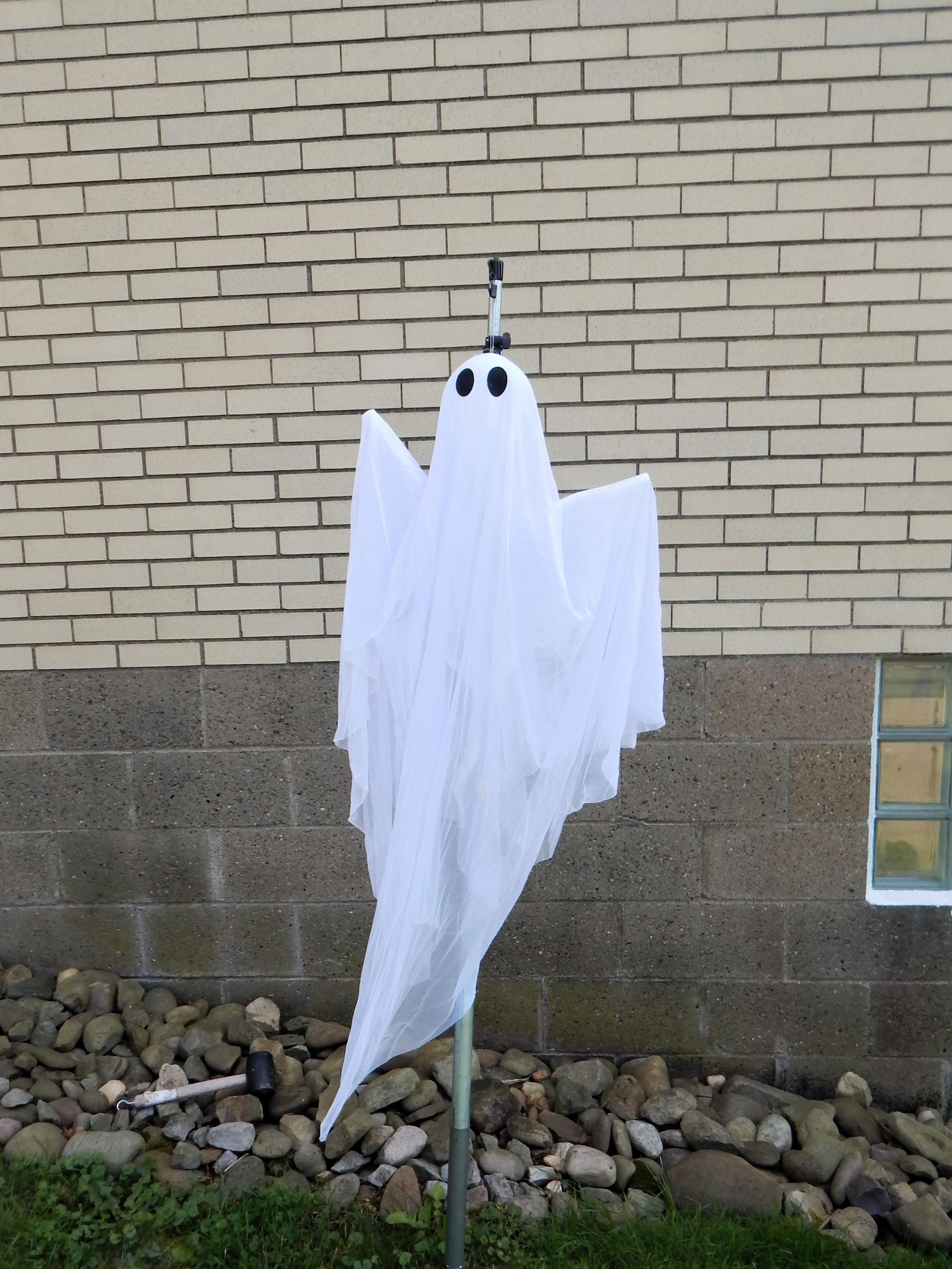 DIY Halloween Decoration Mounting Poles 4 Steps Instructables