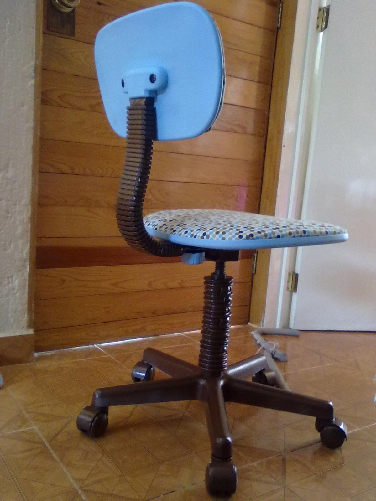 Arriba 90+ imagen dismantle office chair Abzlocal.mx