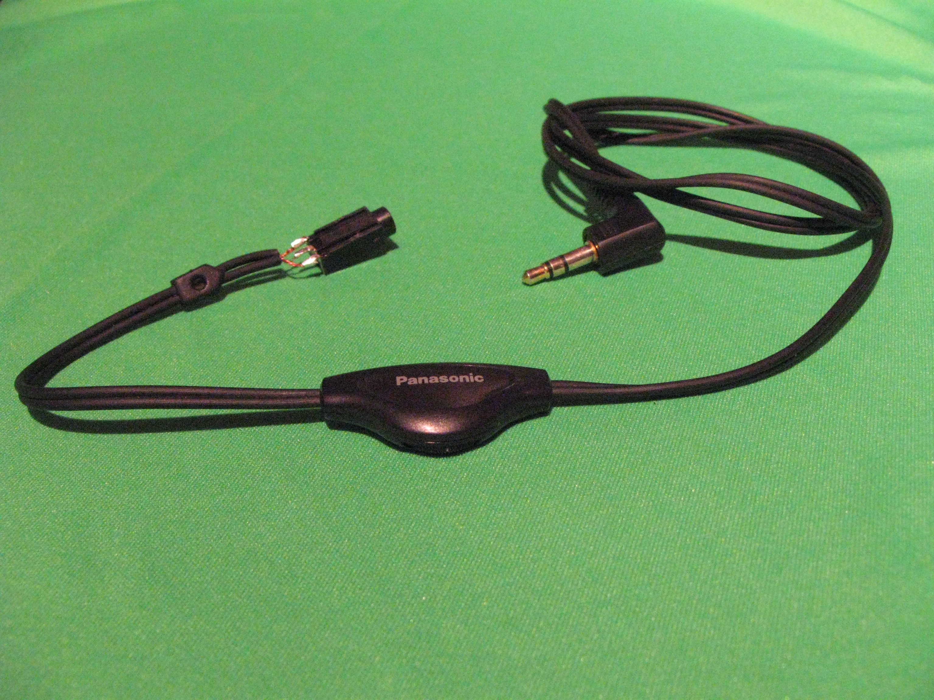 Universal Earbud/Headphone Volume Control 8 Steps (with Pictures