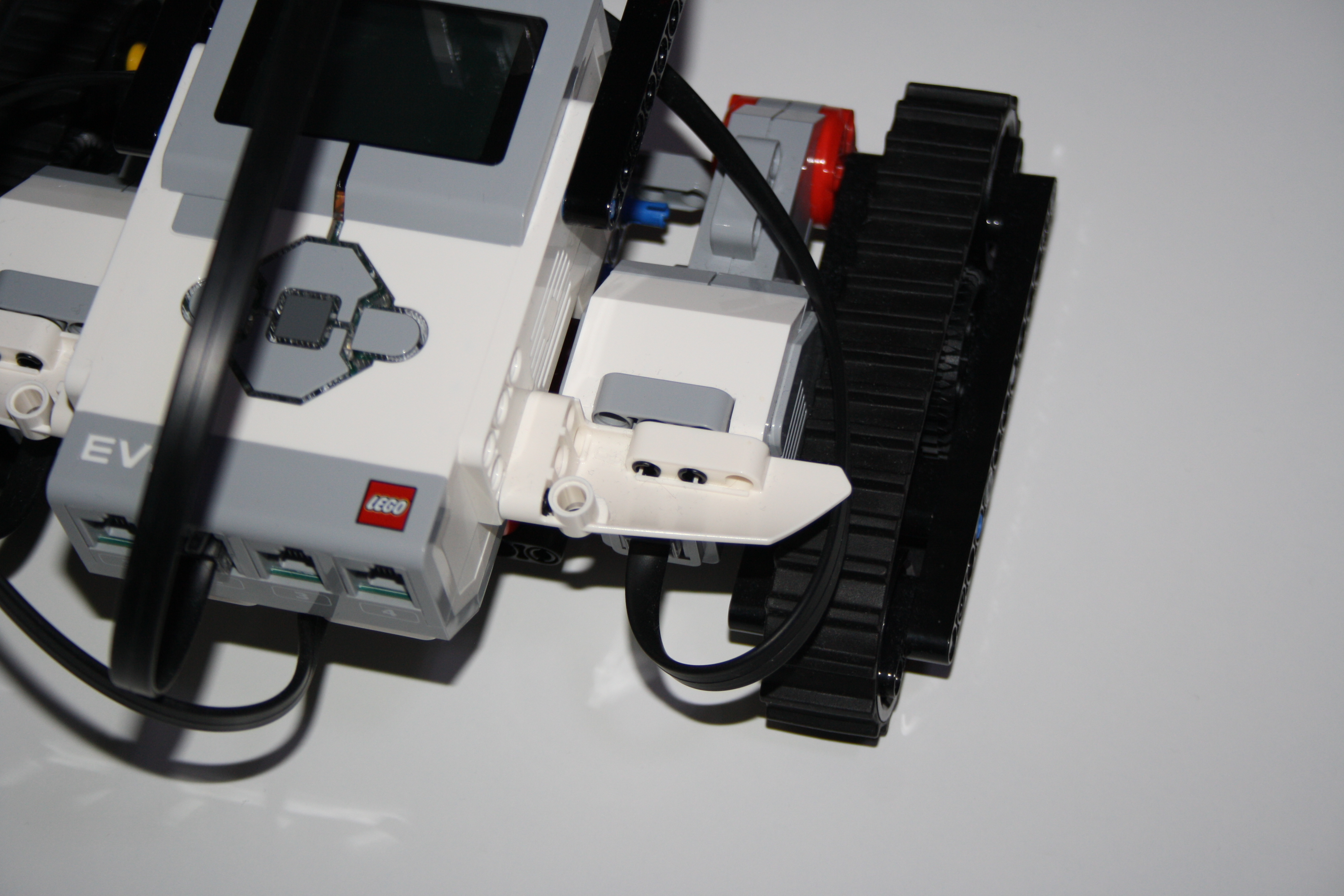 Lego Ev3 Build for Learning Programing and Robotics : 9 Steps