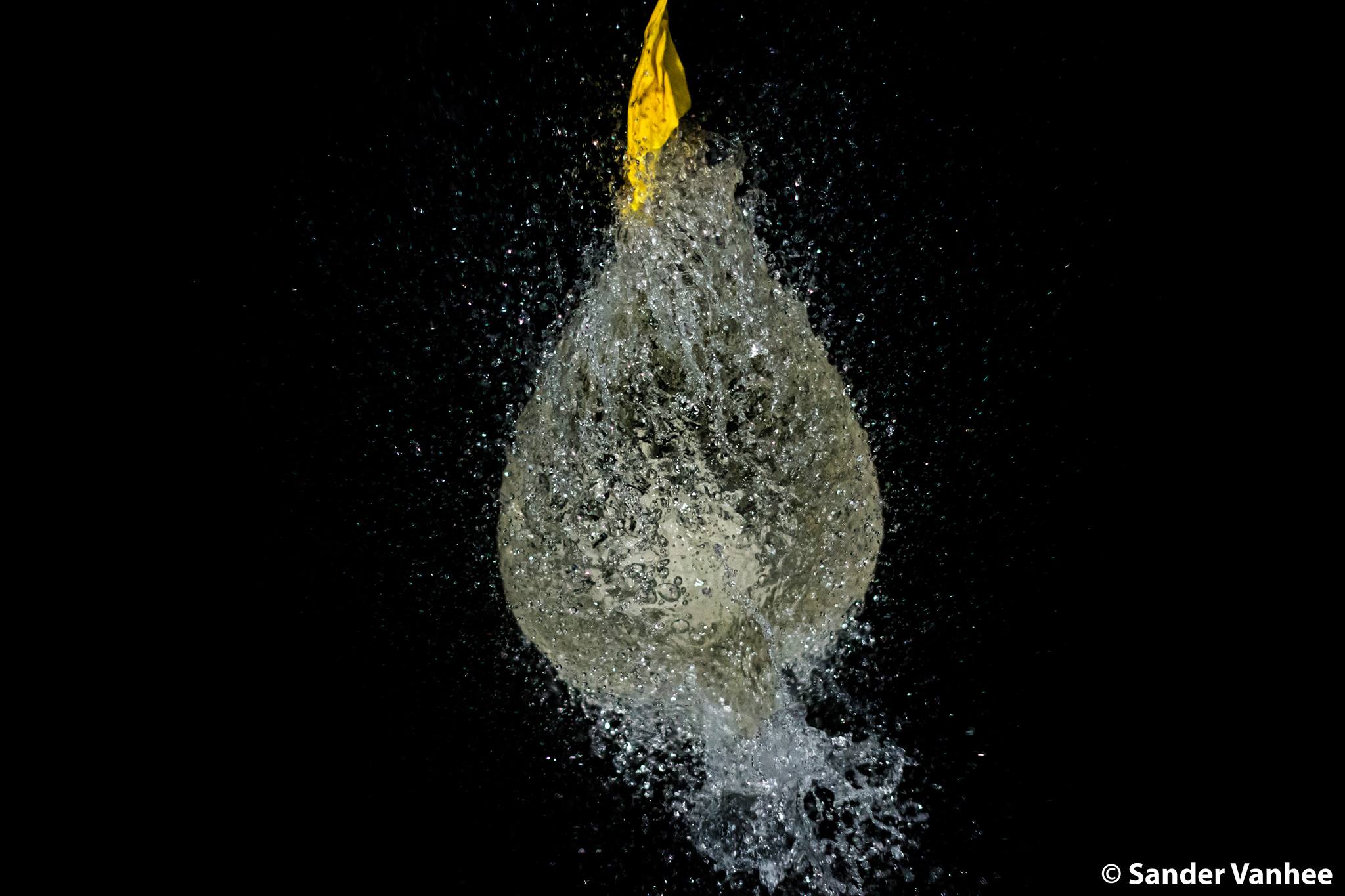 High Speed Photography Flash Trigger by Sound or Laser Barrier (Arduino