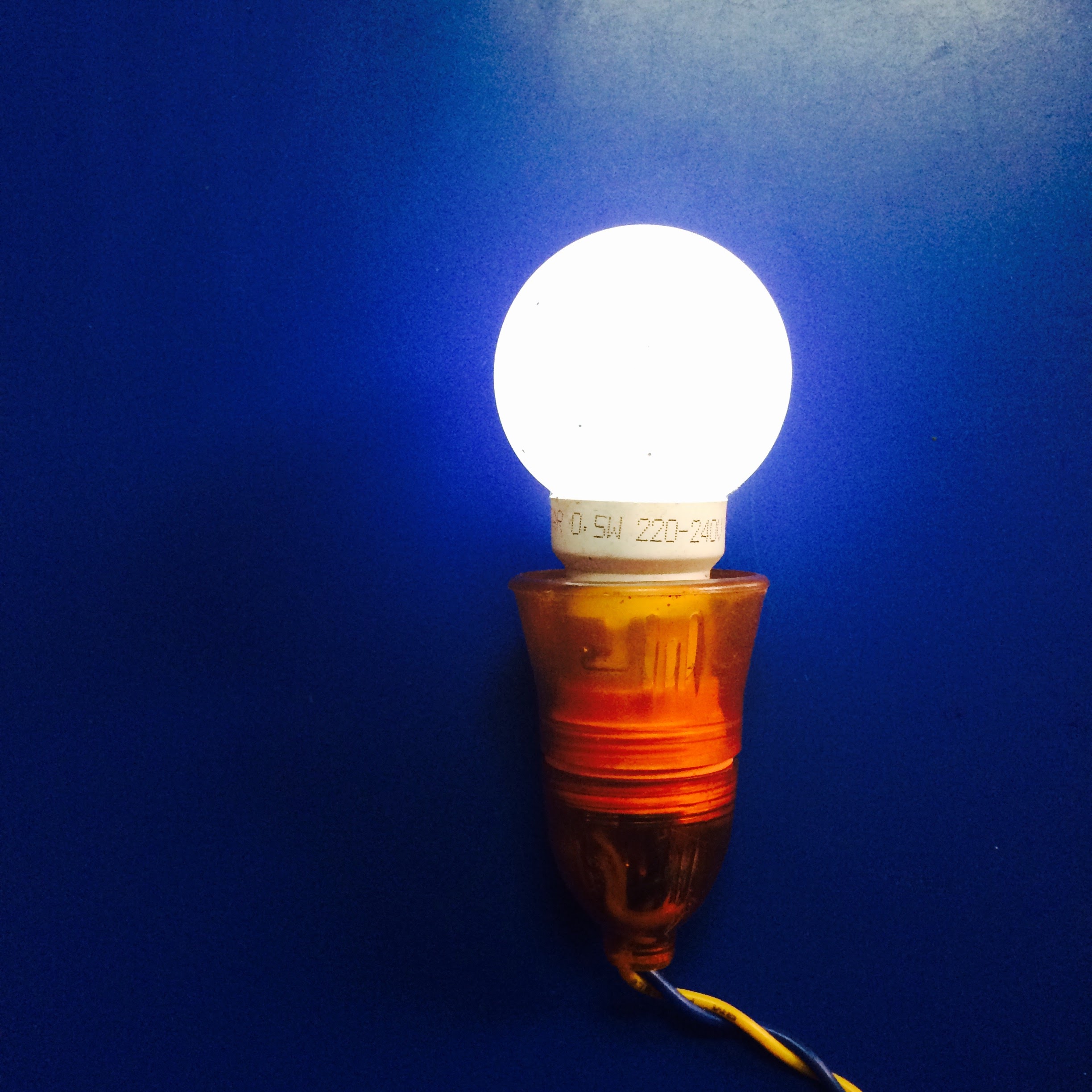 Portable Bulb Holder : 5 Steps - Instructables