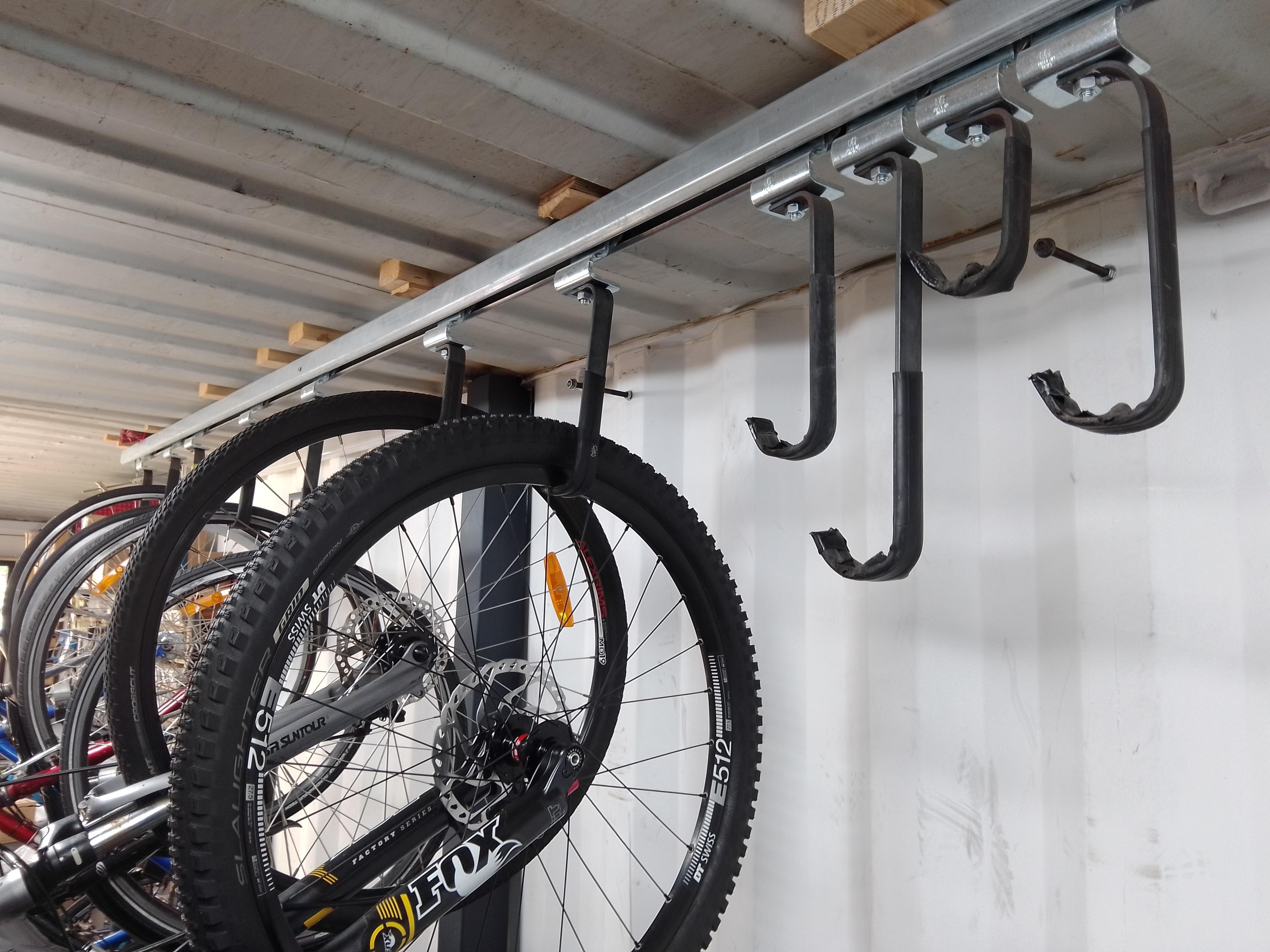 An Inexpensive Free Standing Bicycle Rack 6 Steps (with Pictures