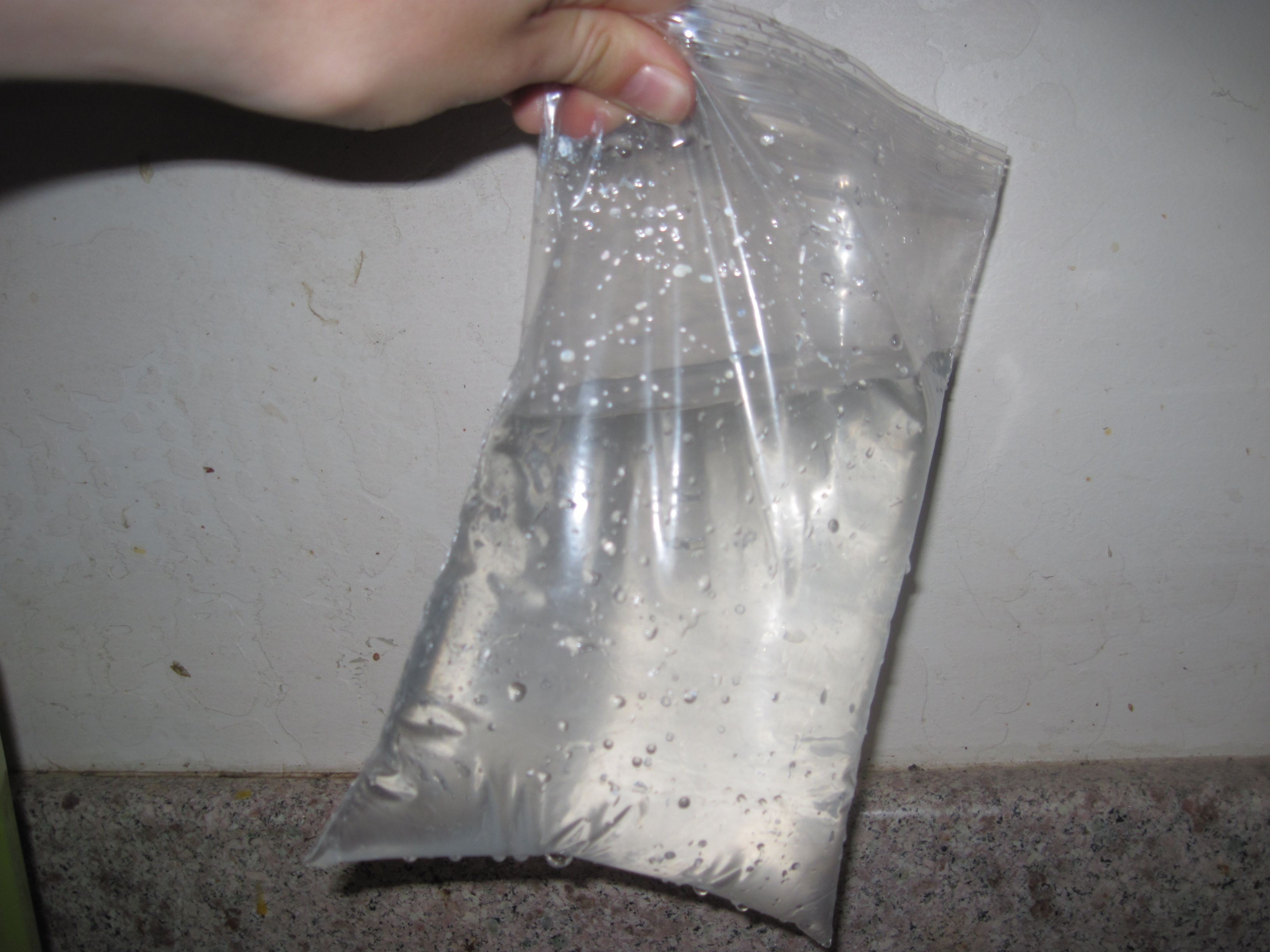 Simple "Wet the Bed" Prank 3 Steps Instructables