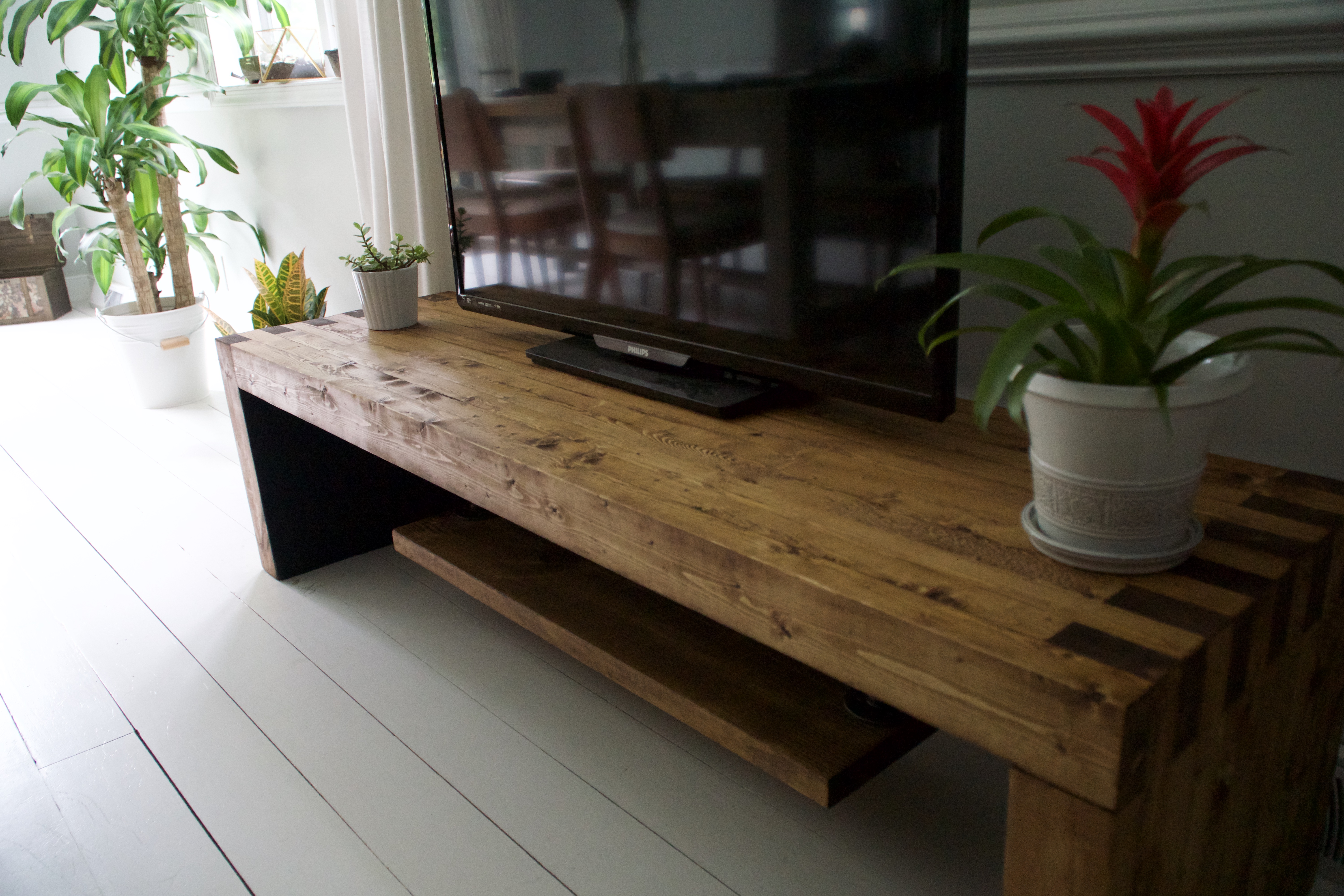 Industrial & Rustic Media Console 17 Steps (with Pictures