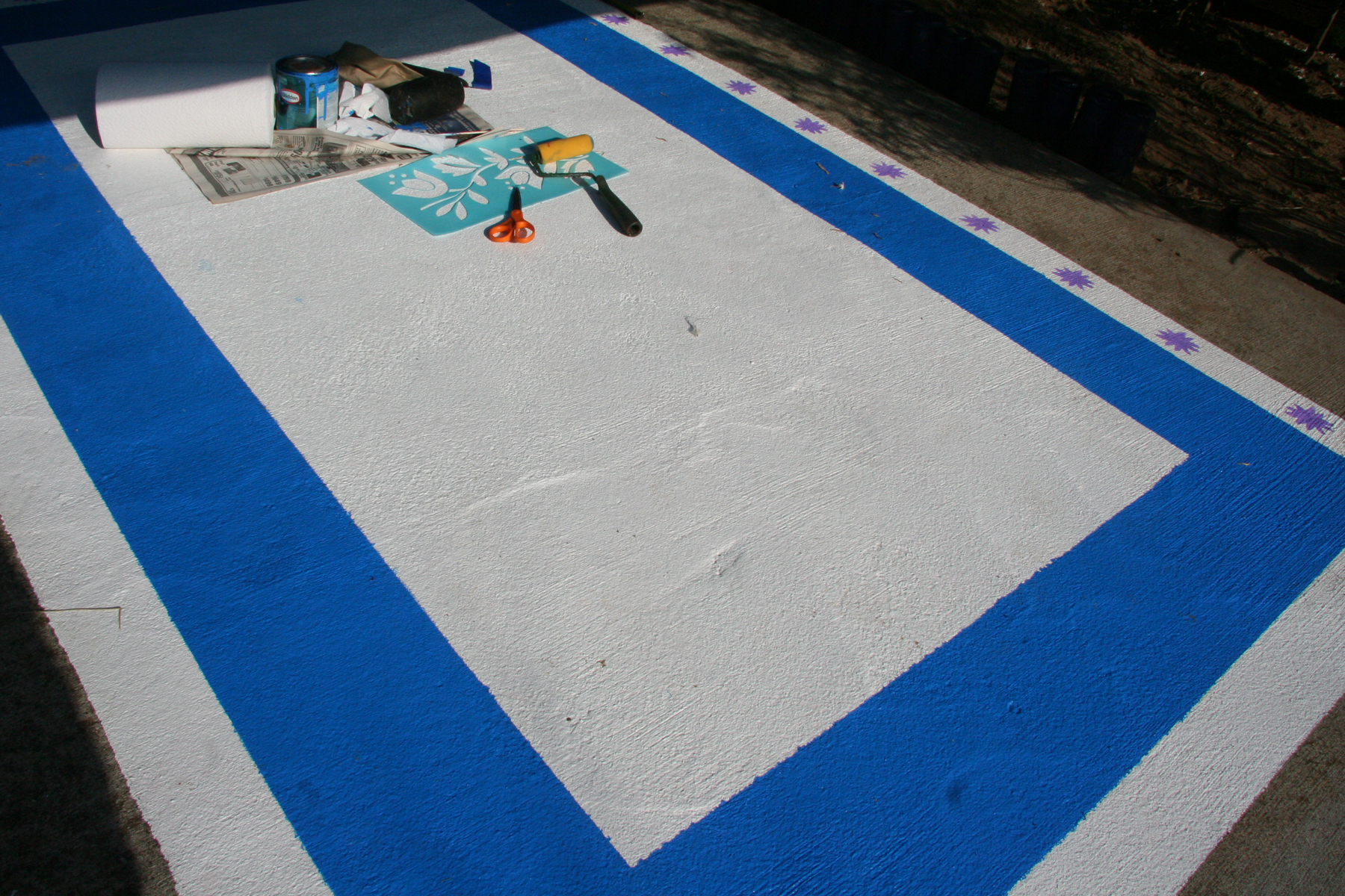 Paint a Concrete Rug 5 Steps (with Pictures) Instructables