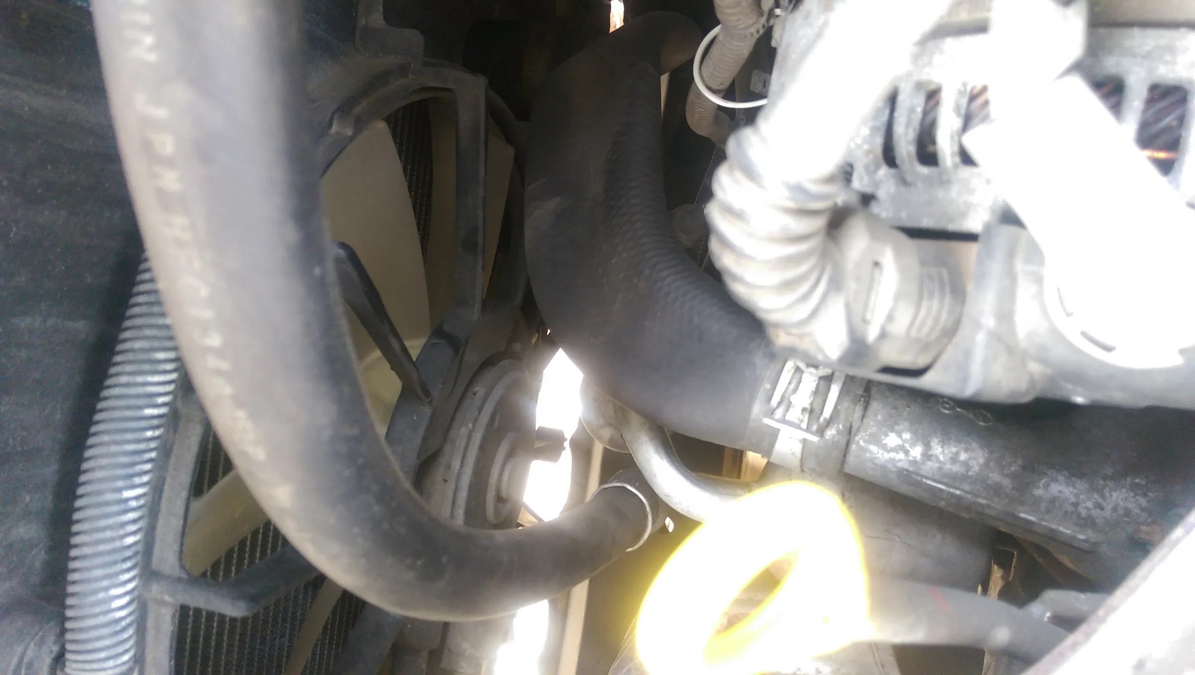 Toyota RAV4 2008 Coolant Change and Thermostat Swap : 12 Steps