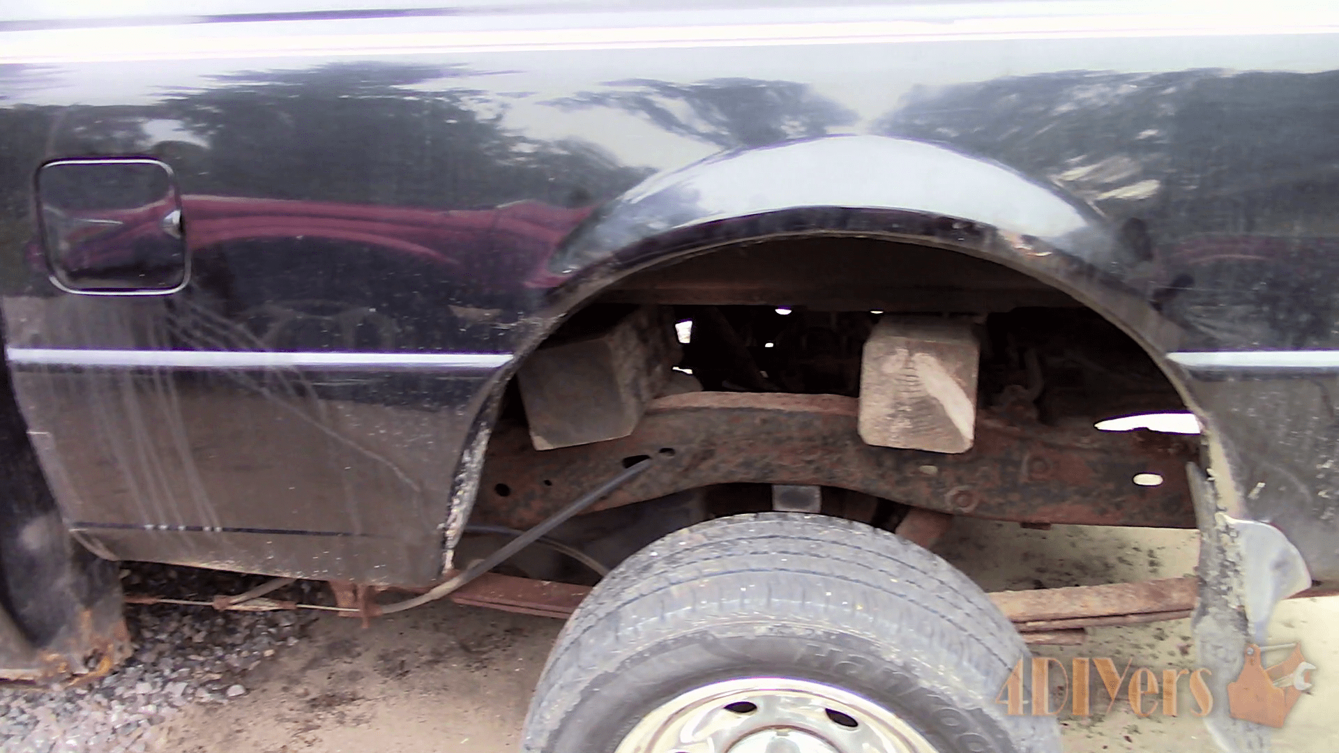 How to Remove Rusted or Seized Truck Bed Bolts 5 Steps (with Pictures