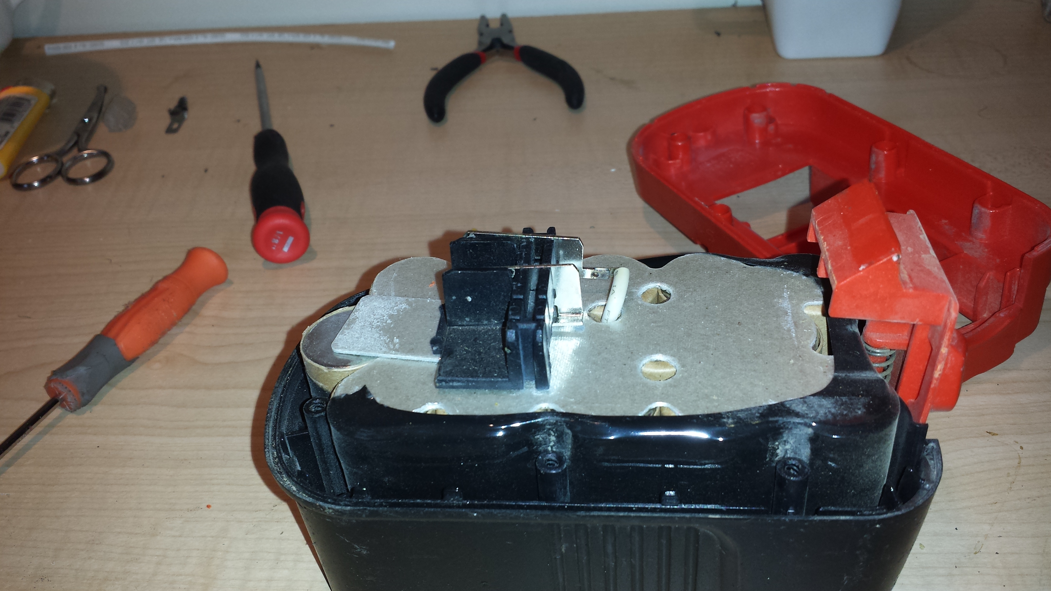 Tired of Dead Batteries in Your Cordless Tools? Me Too! So Let's Hack