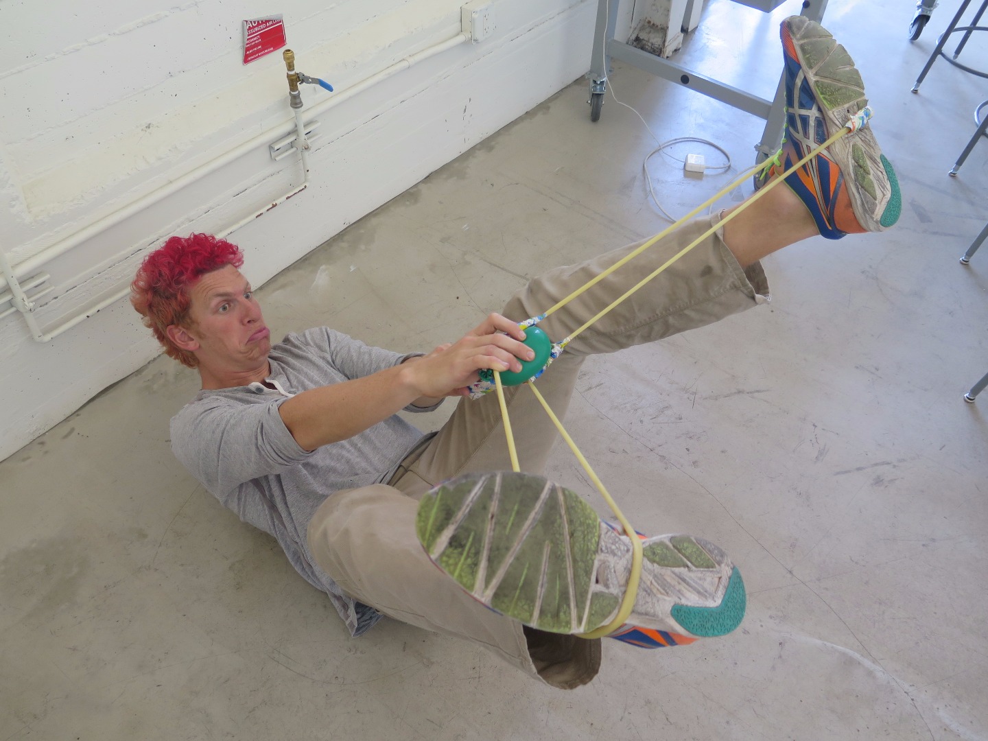 Water Balloon Slingshot (in 3 Minutes) 5 Steps (with Pictures