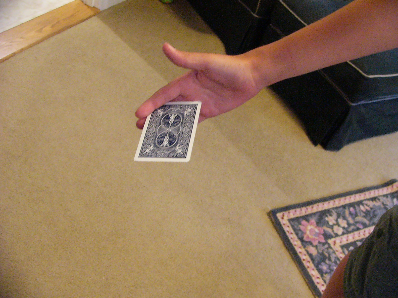 How to Card Throw 4 Steps Instructables