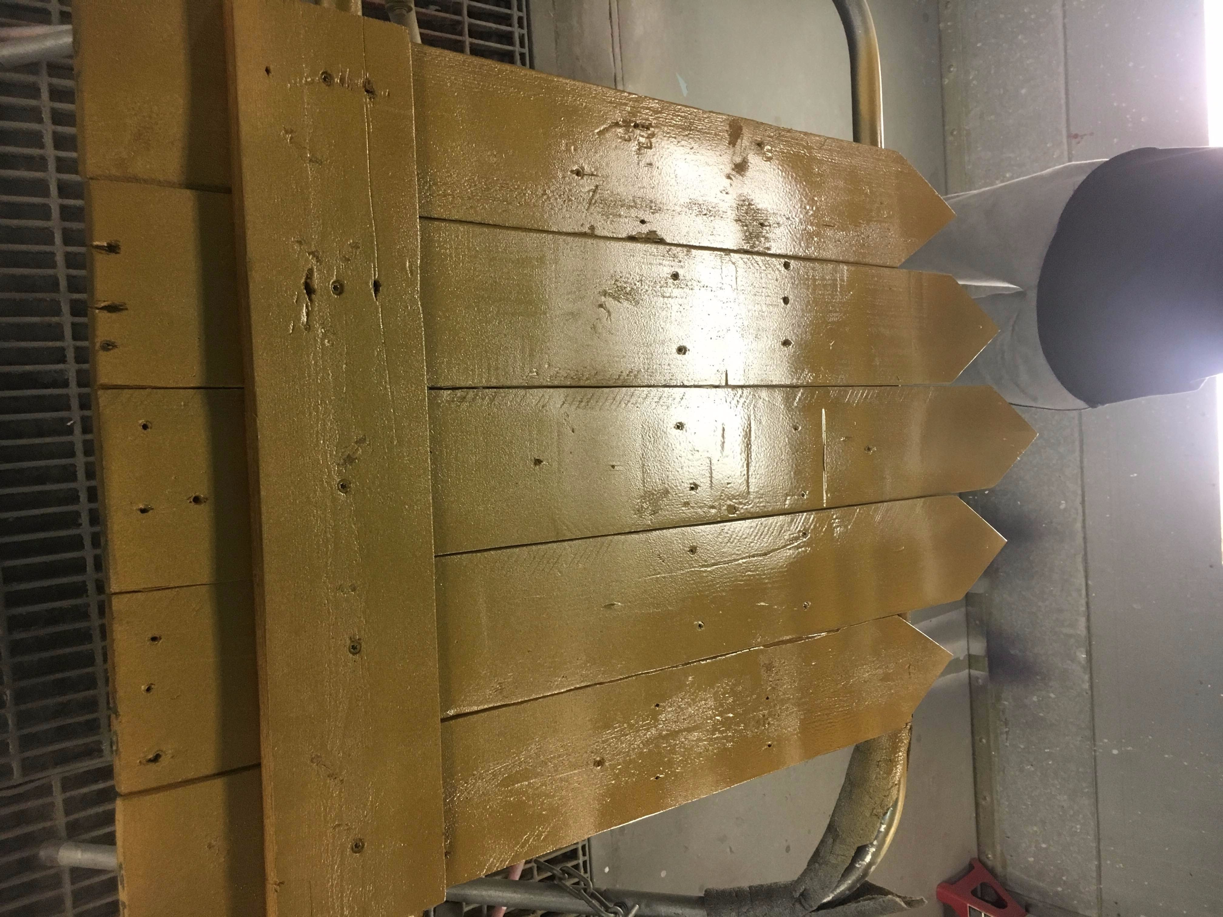 Spray Painted Wood Pallet Creation 11 Steps (with Pictures