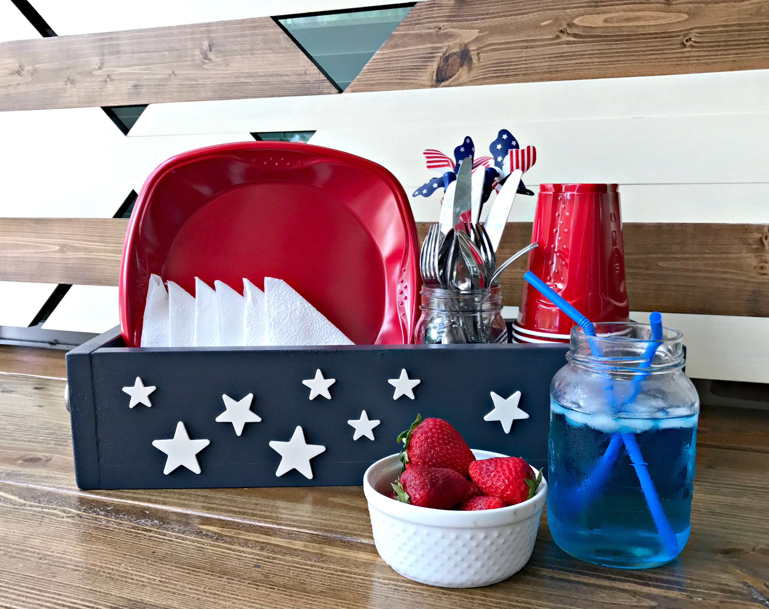 Make an Easy Patriotic Table DIY Utensil Caddy, Just 7 3 Steps (with