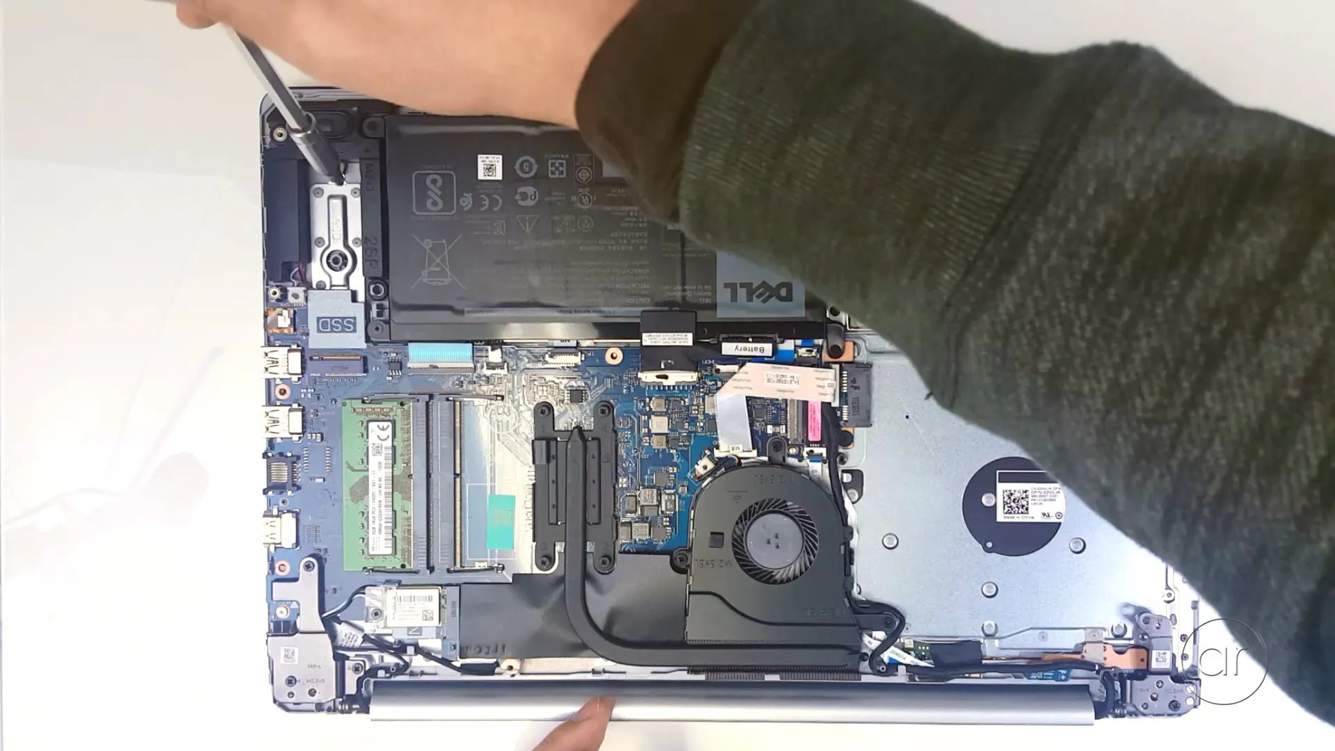 How to Disassemble a Dell Inspiron 15 5570 Laptop to Install an M.2 SSD