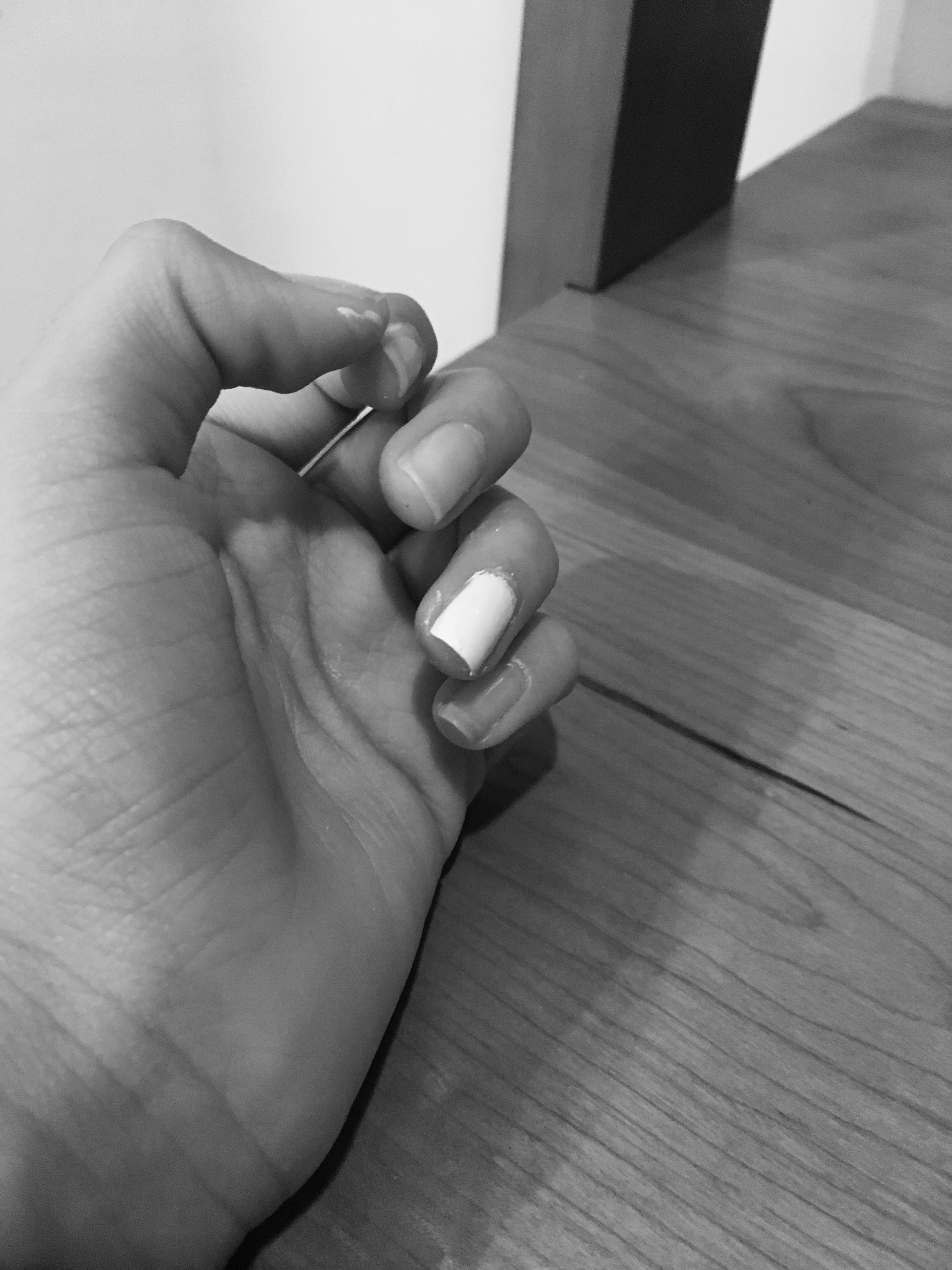 How to Paint Your Nails 4 Steps (with Pictures) Instructables