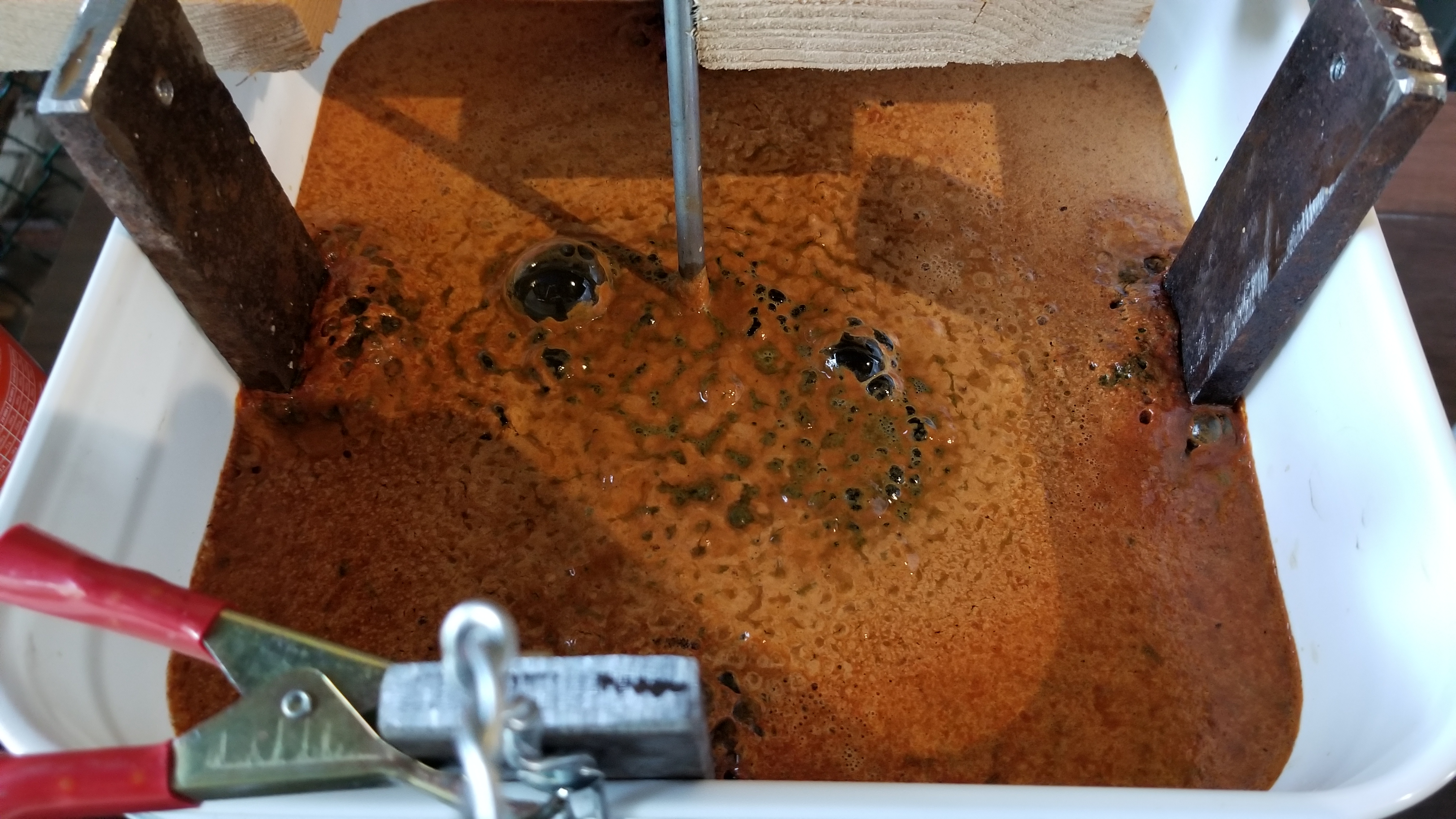 RUST!!! Removal. Using Electrolysis. : 28 Steps (with Pictures