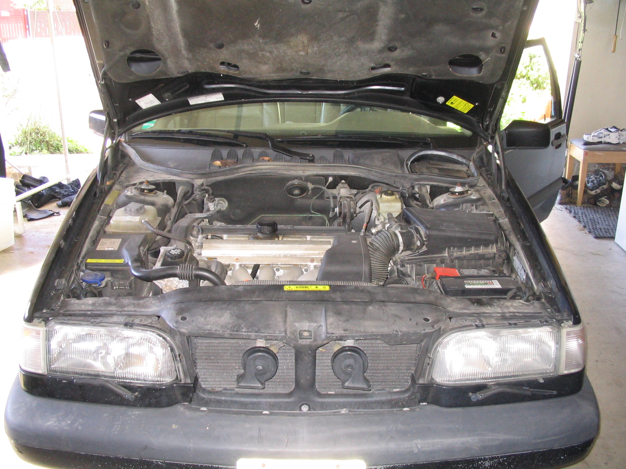 Fix a Loose Headlight Reflector on a Volvo 850 8 Steps Instructables