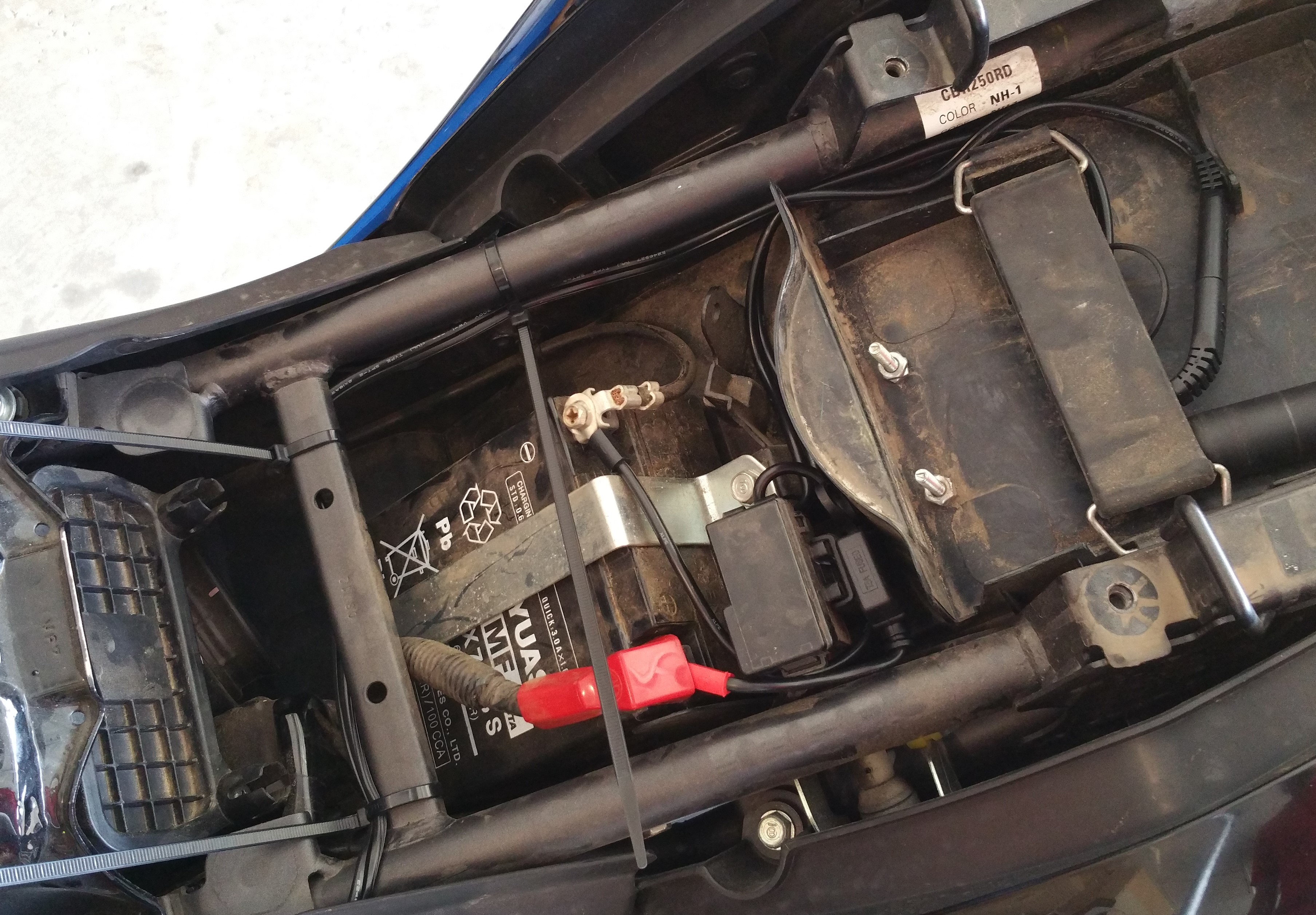 How to Install a USB Charger on a Motorcycle 10 Steps (with Pictures