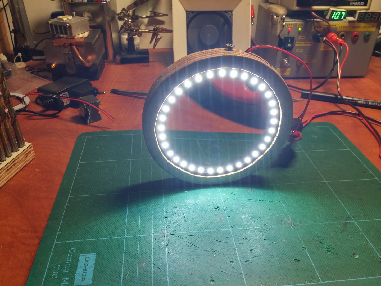 DIY Desktop LED Magnifier Lamp 8 Steps (with Pictures) Instructables