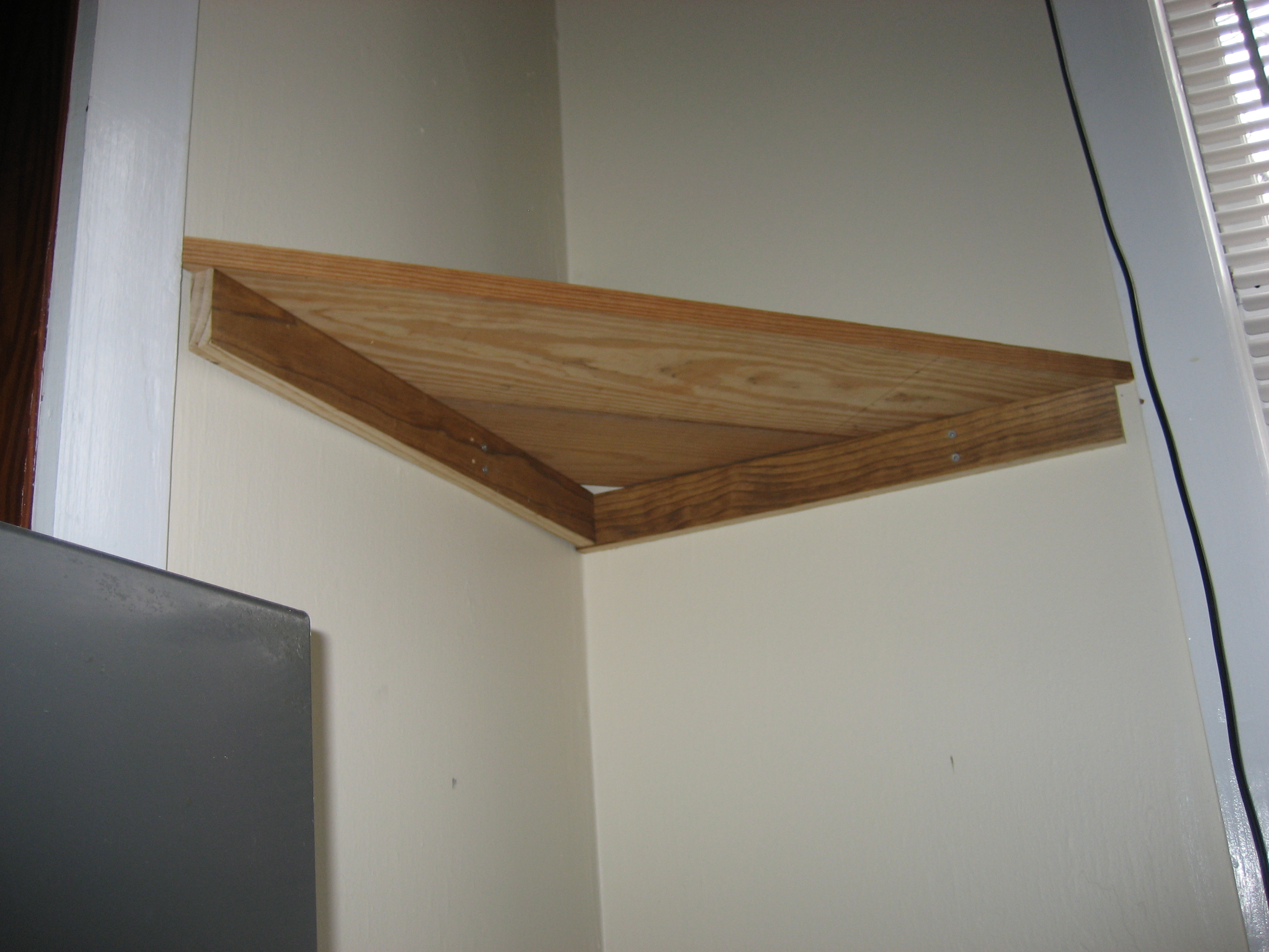 Simple Corner Shelf 3 Steps Instructables