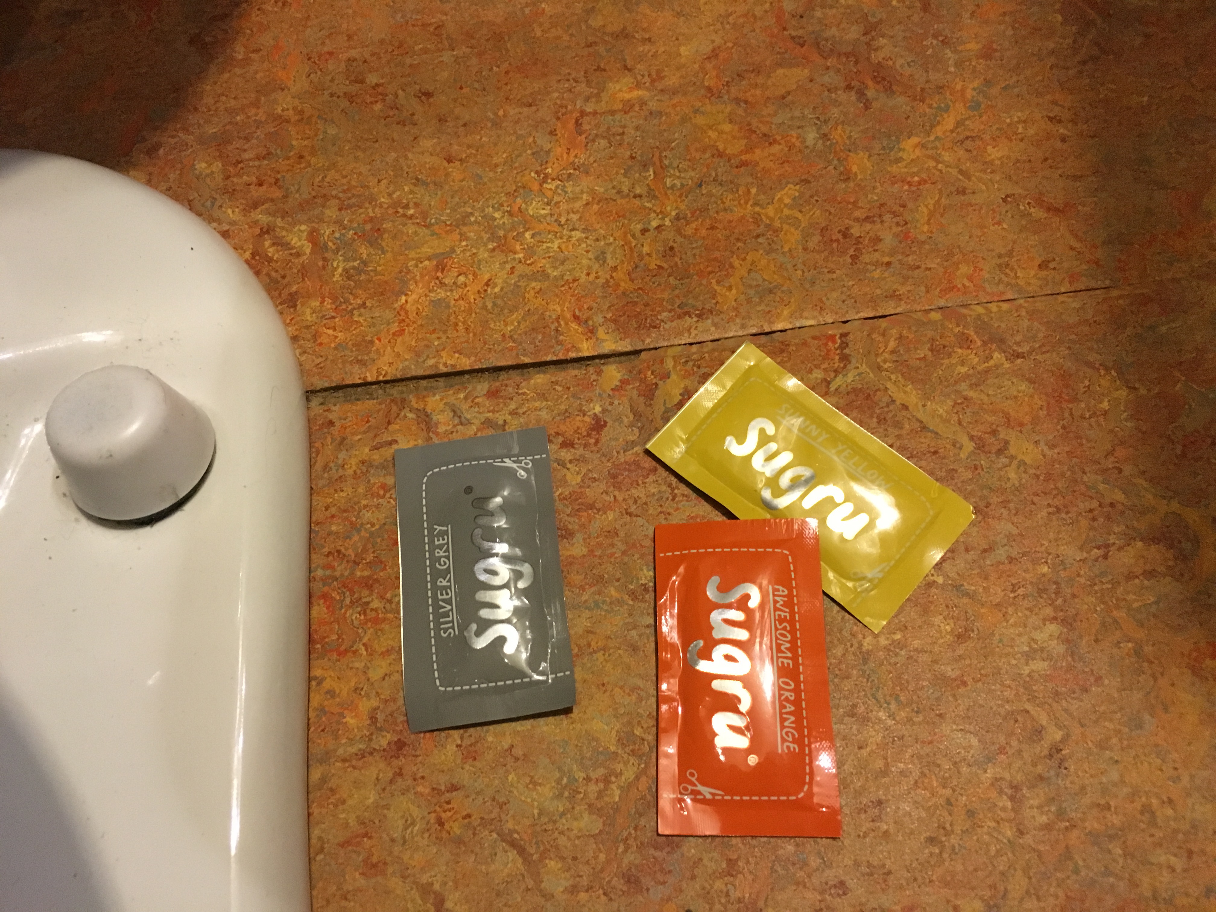 Bathroom Floor Repair With Sugru! 6 Steps (with Pictures) Instructables