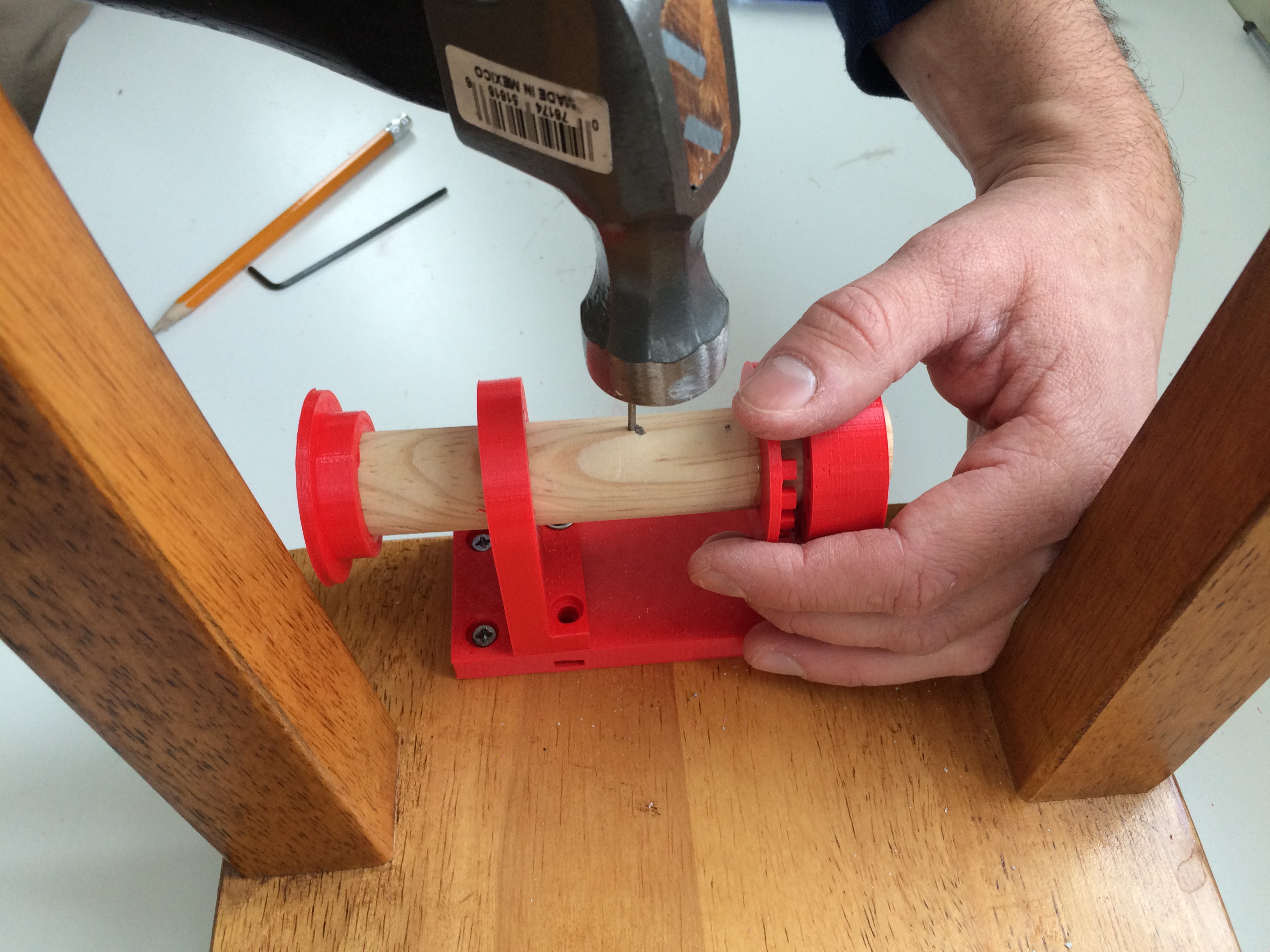 Tablet Weaving Loom Using a Wooden Stool 7 Steps (with Pictures